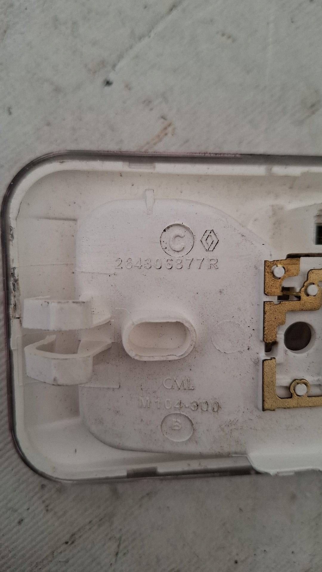Luz de Teto Renault OE 264306877R Usada image 3
