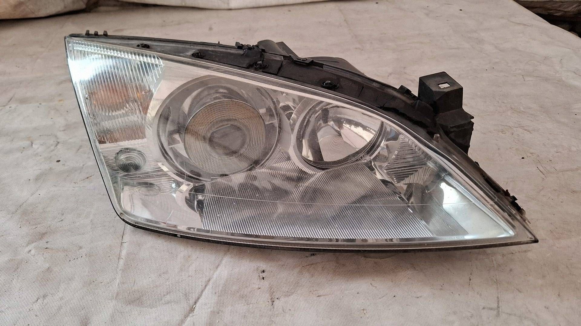 Phare Droit Ford Mondeo Mk III 0301174272 image 2