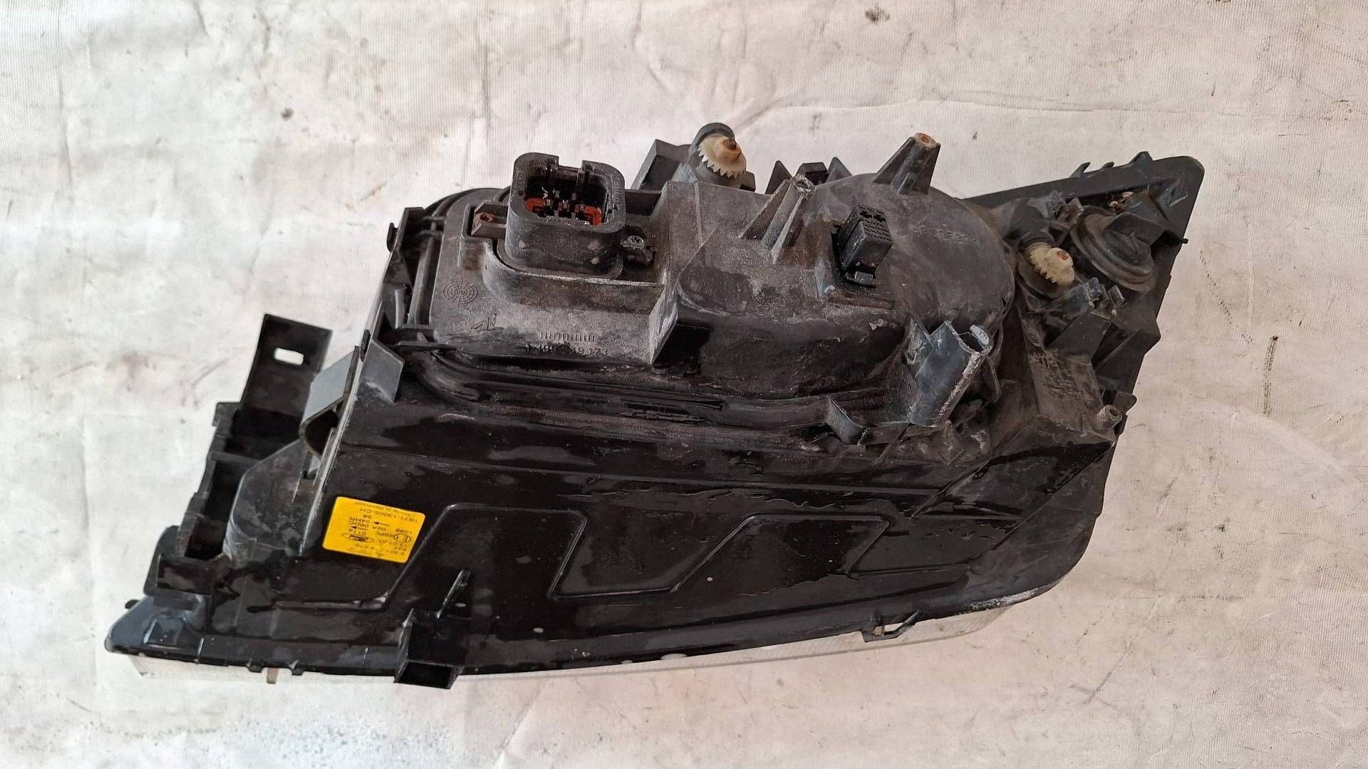 Phare Droit Ford Mondeo Mk III 0301174272 image 3