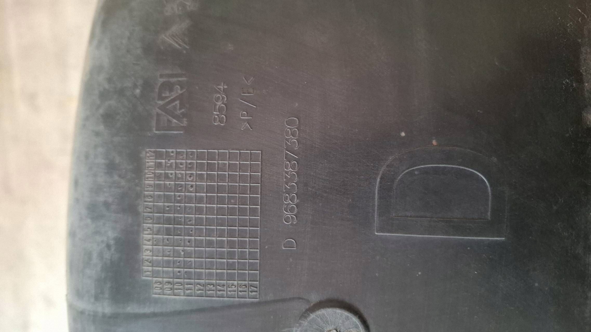 Aleta trasera derecha Citroen C3 II 9683387380 image 3