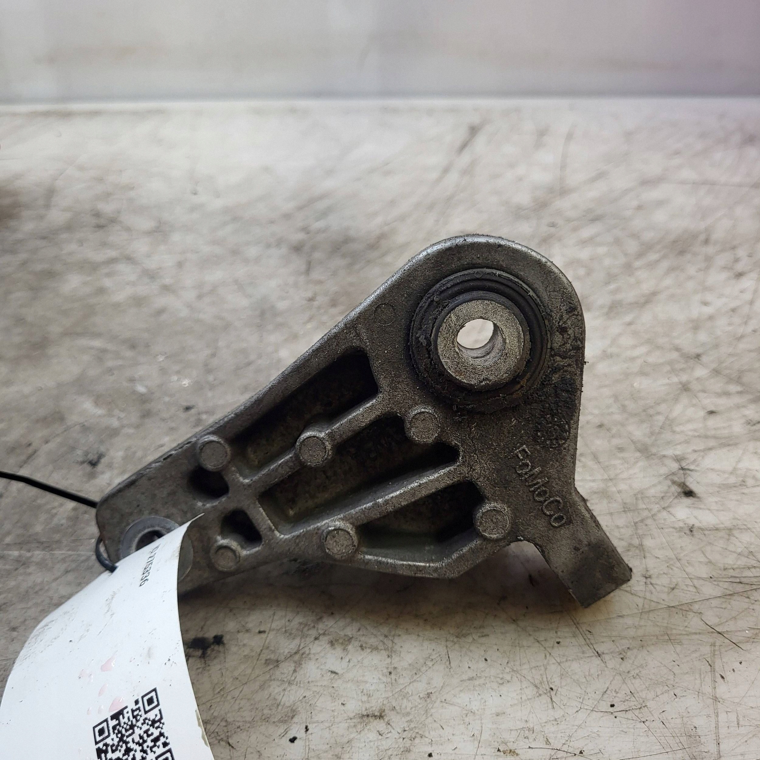 Soporte de motor Volvo S60 2012 9G916P093AG image 5