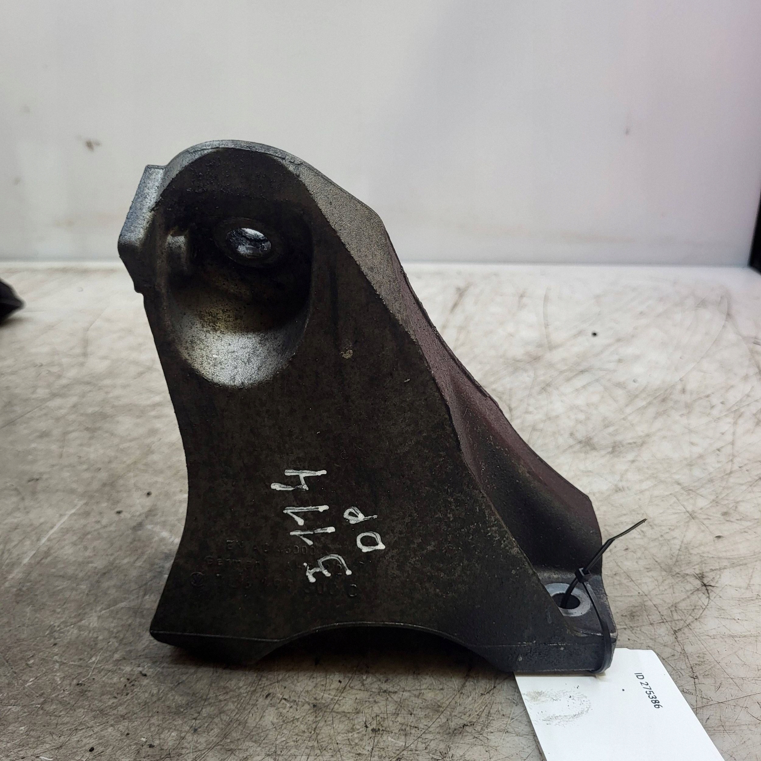 Support moteur 7L6199308C Audi Q7 4L VW Touareg II image 2