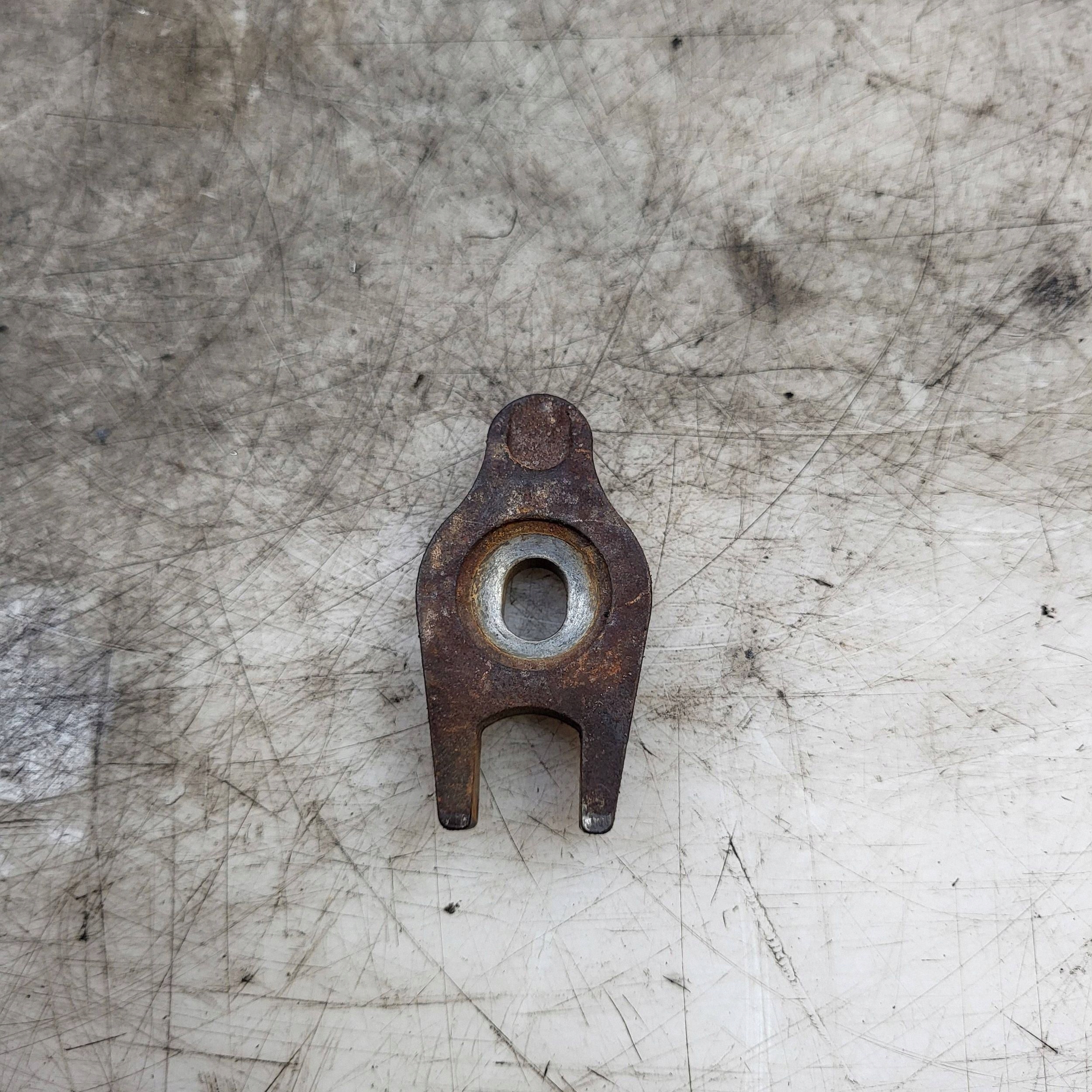 Ford S-MAX 2007 Fixation Injecteur JUT275767 image 2