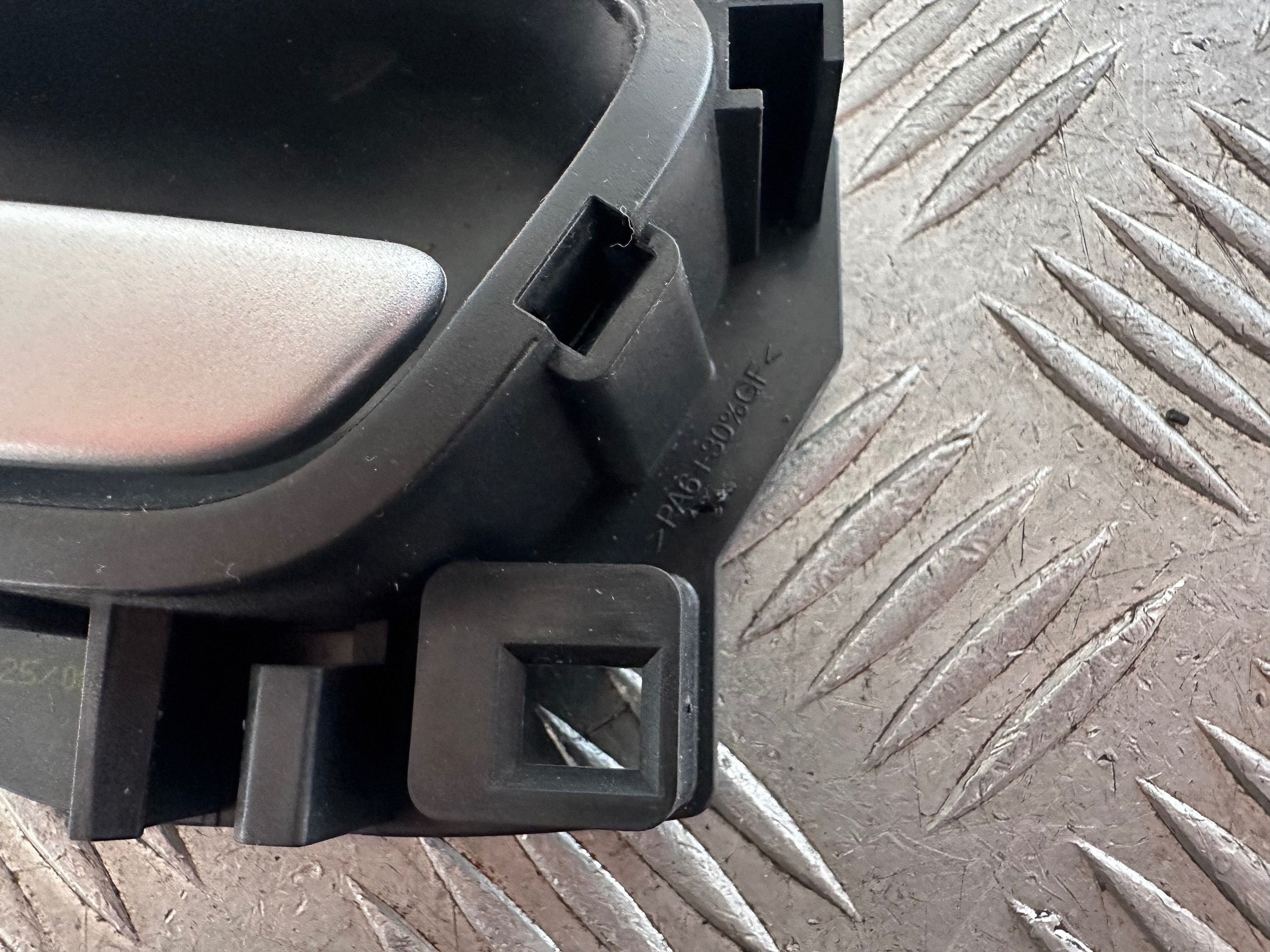 Poignée intérieure Peugeot 96802456VV image 3