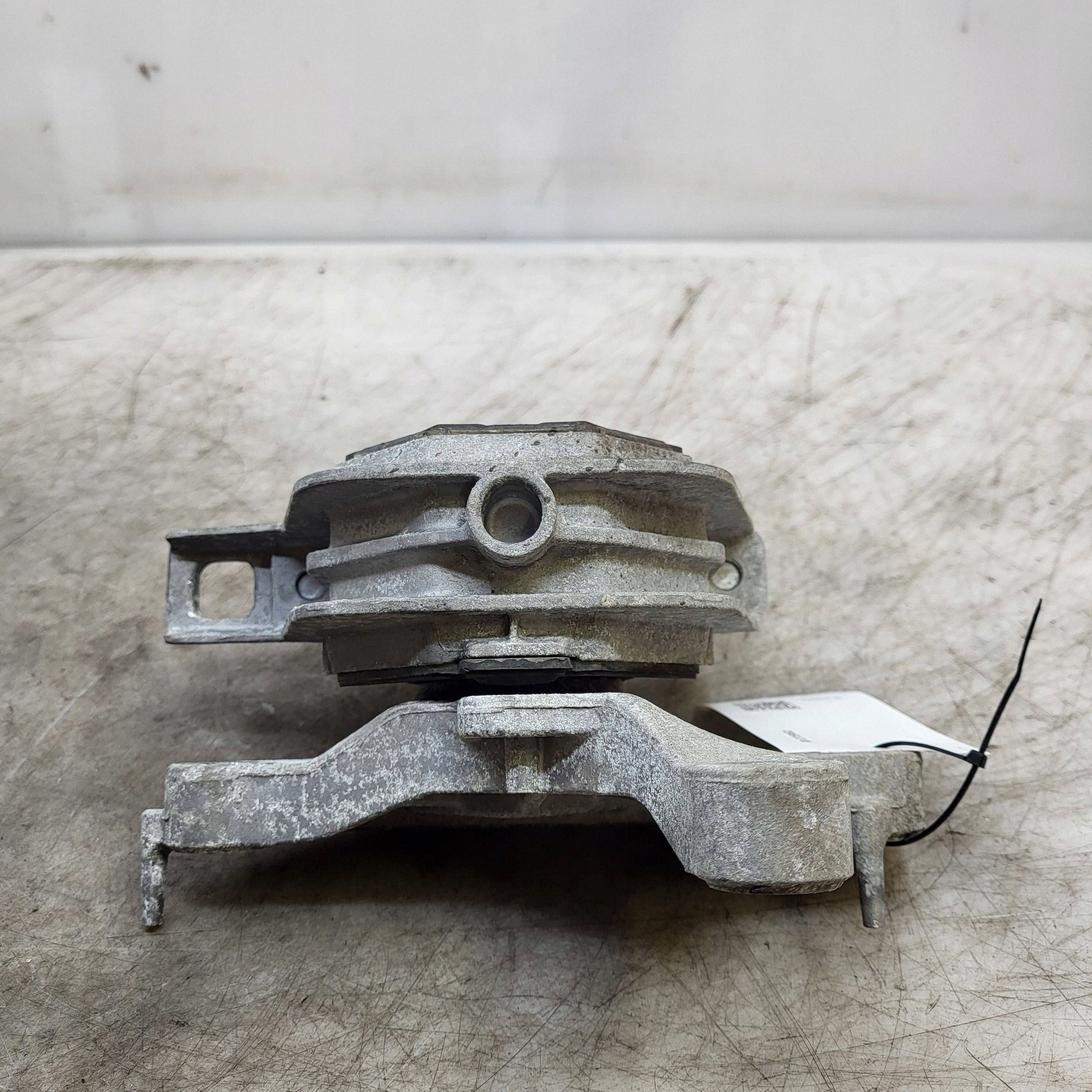 Support moteur Peugeot 2008 II 9828551880 image 3