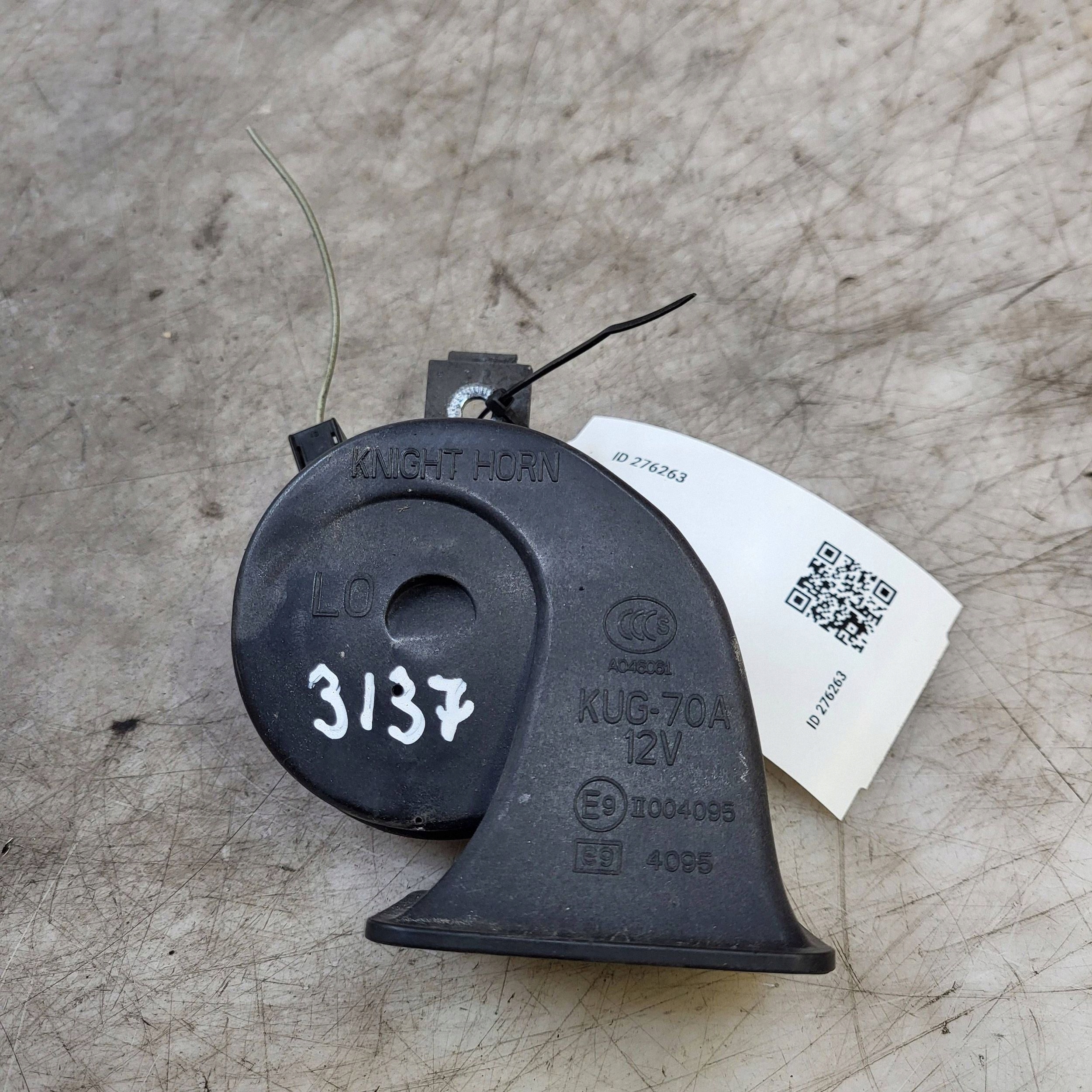 Mazda OE KUG-70A Horn (Used) image 2