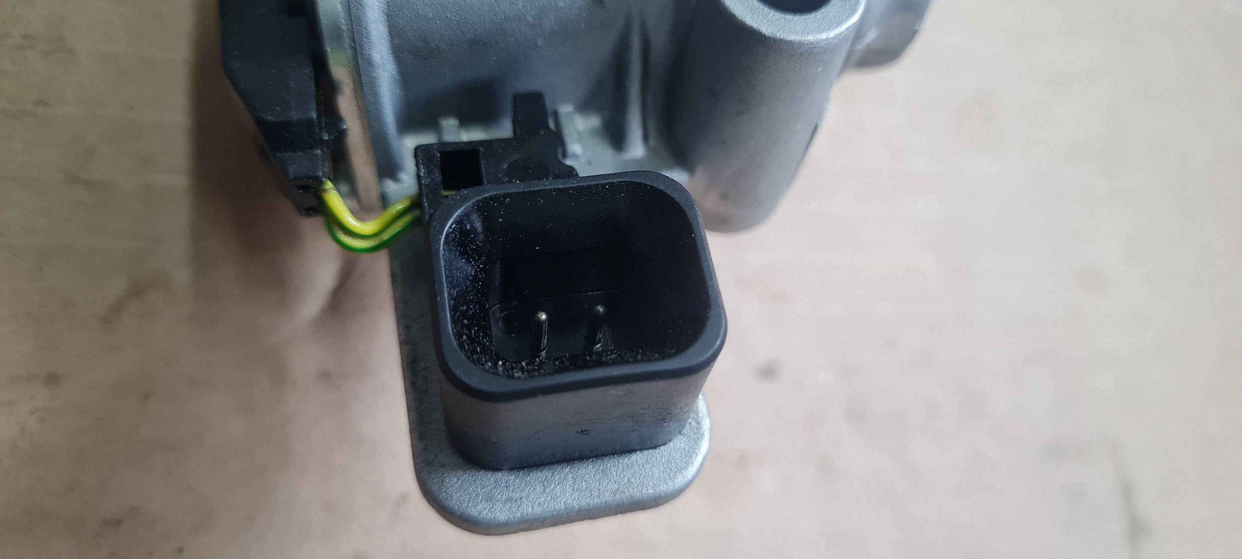 A4 B9 8W S-Tronic Vaihteiston Sähköventtiili 0CK325497F