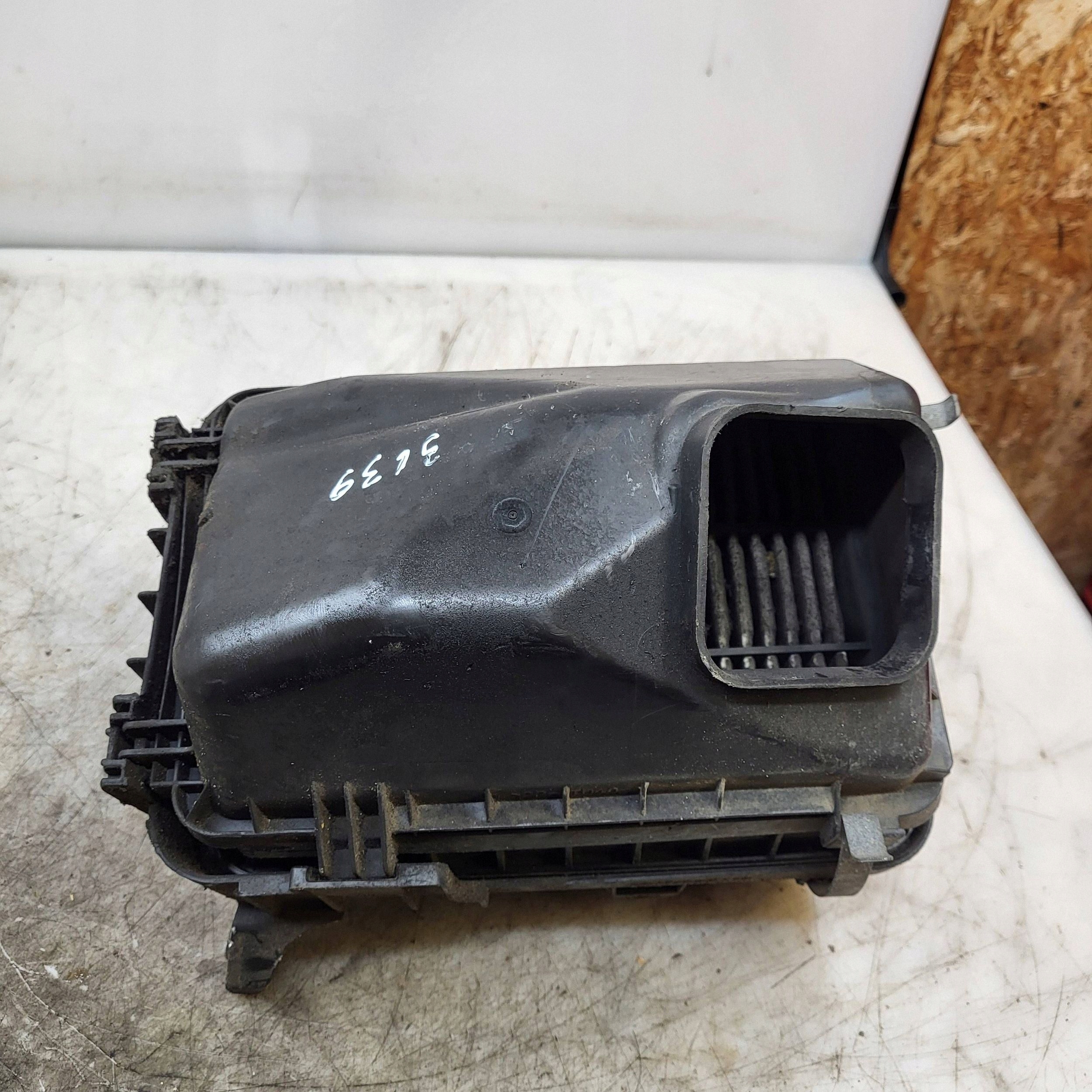 2010 Citroen C-Crosser Air Filter Housing JUT276632