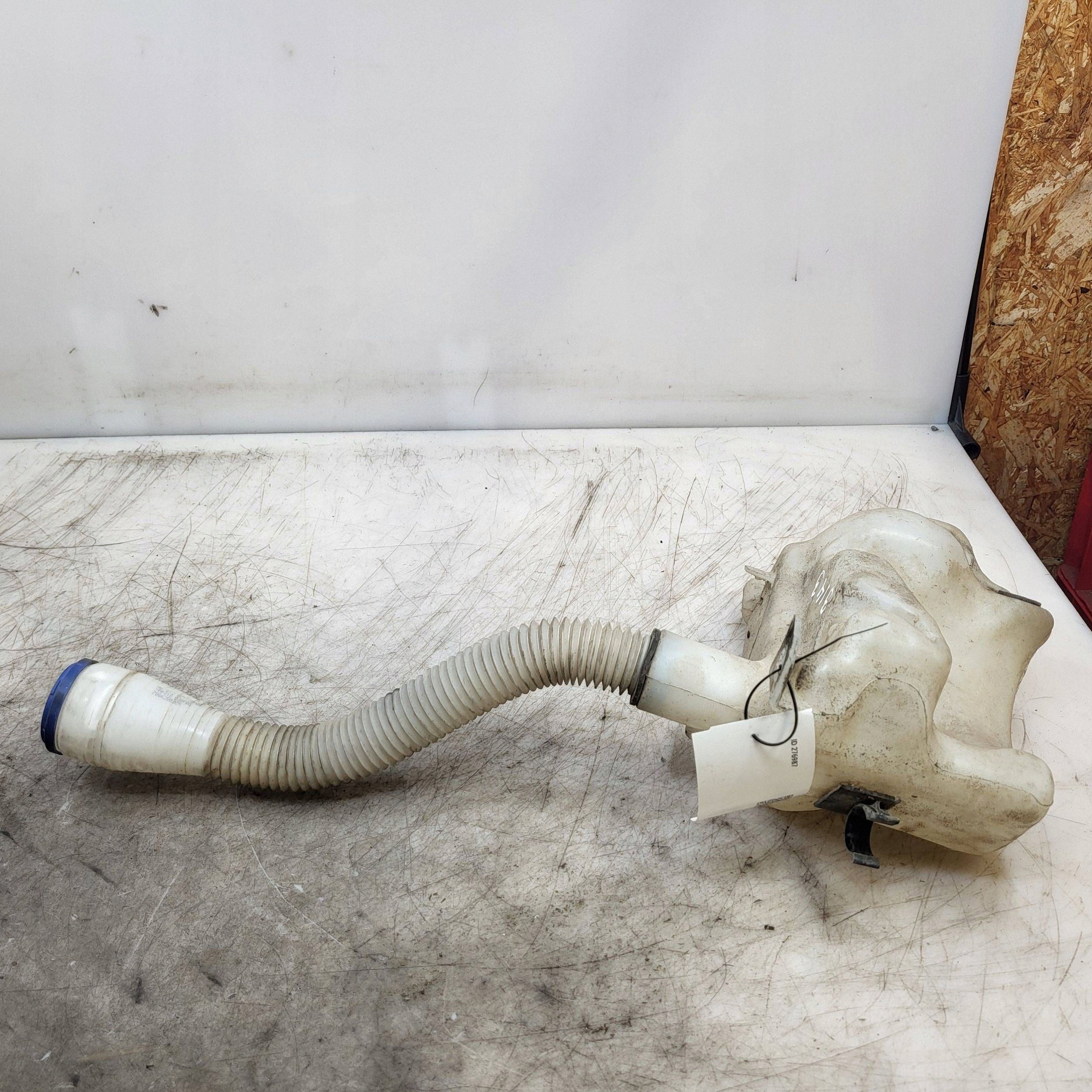 2009 Peugeot Partner Wischwasserbehälter 9681207180 image 2