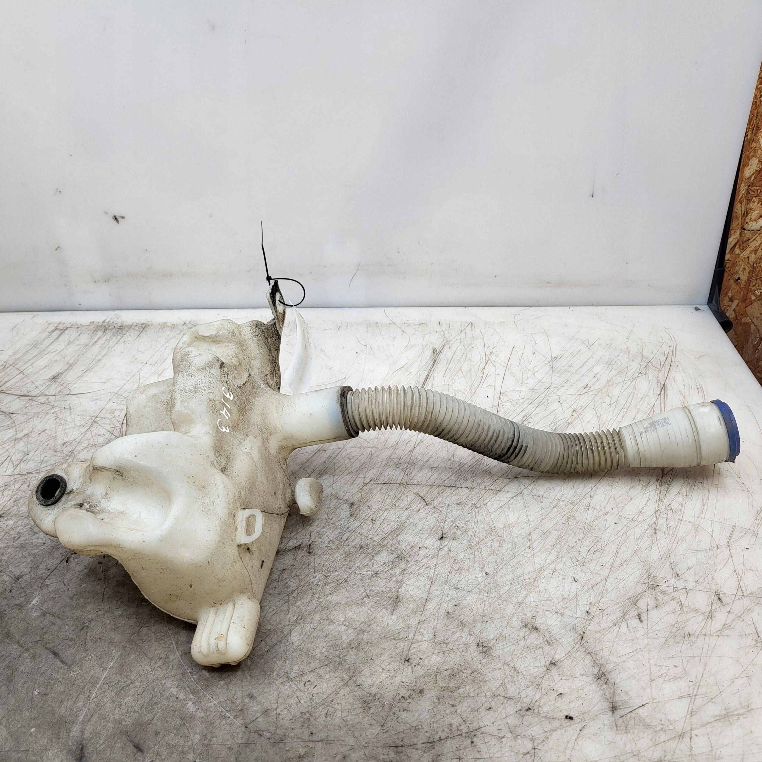 2009 Peugeot Partner Wischwasserbehälter 9681207180 image 3
