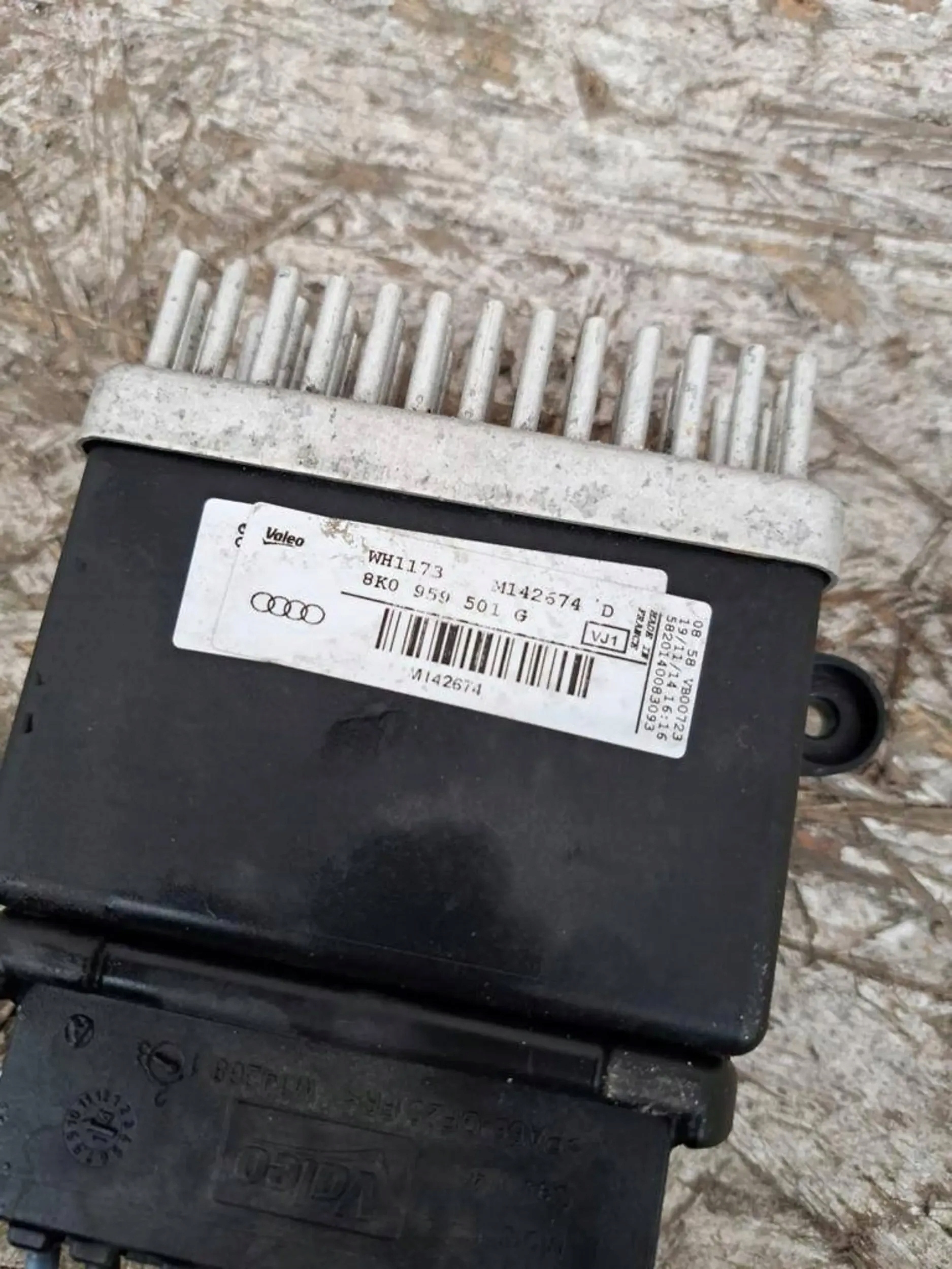 Audi A4 S4 B8 8K vastus 8K0959501A image 4
