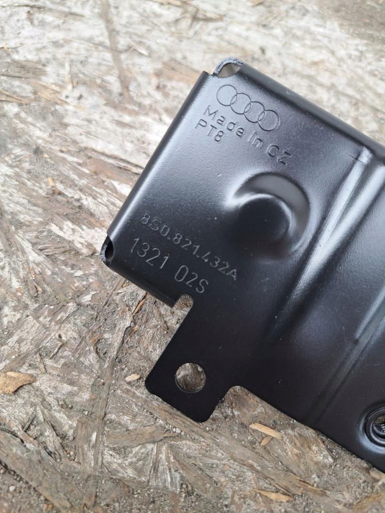 Audi TT 17- Supports d'aile 8S0821132 image 4