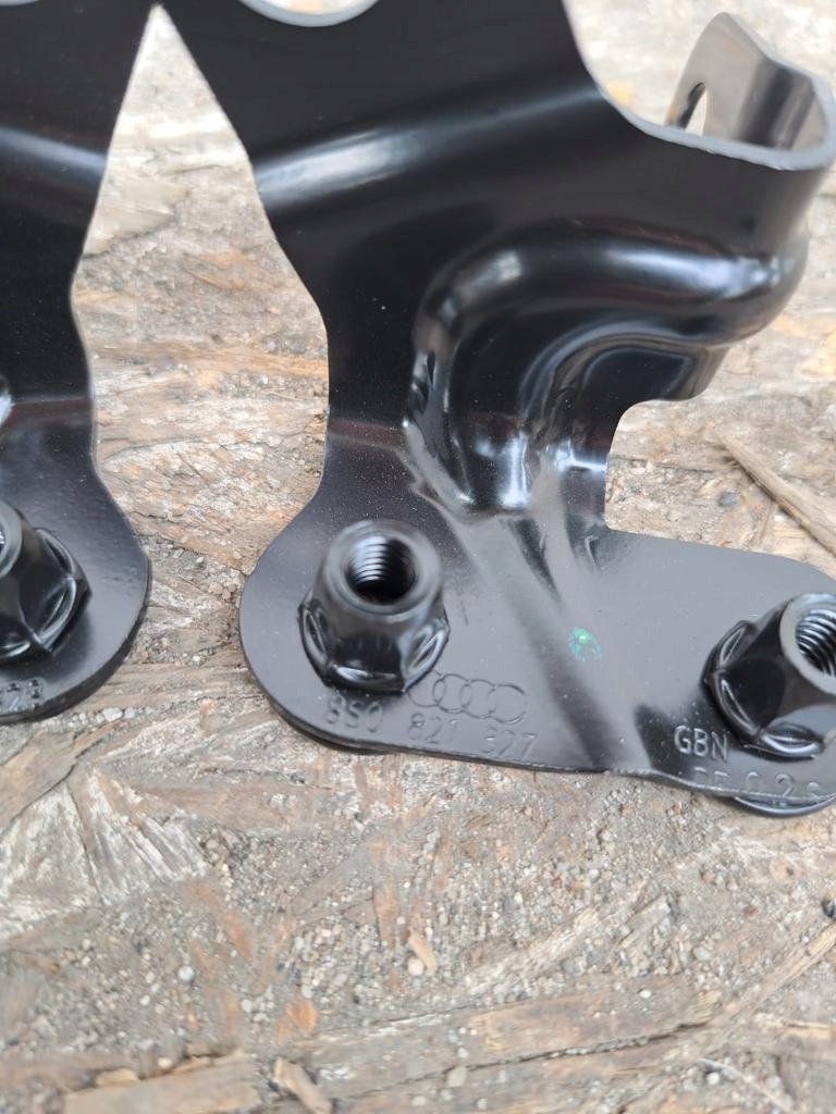 Audi TT 17- Supports d'aile 8S0821132 image 5