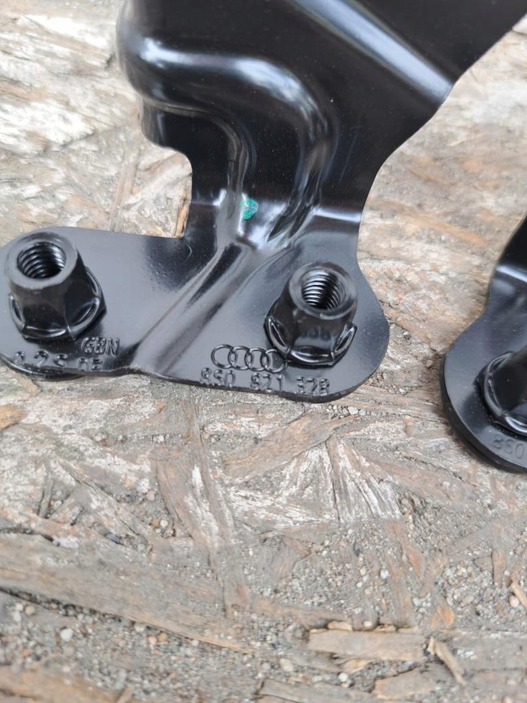 Audi TT 17- Supports d'aile 8S0821132 image 6