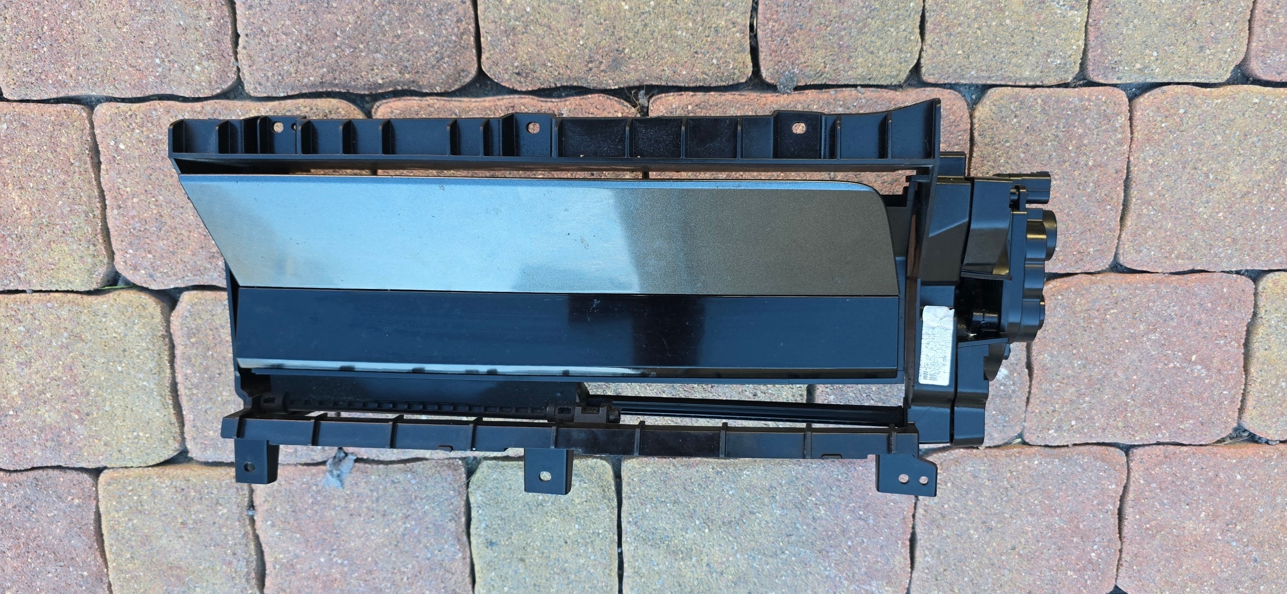 Hyundai Ioniq 6 Lüftungsgitter Rechts Vorne image 2