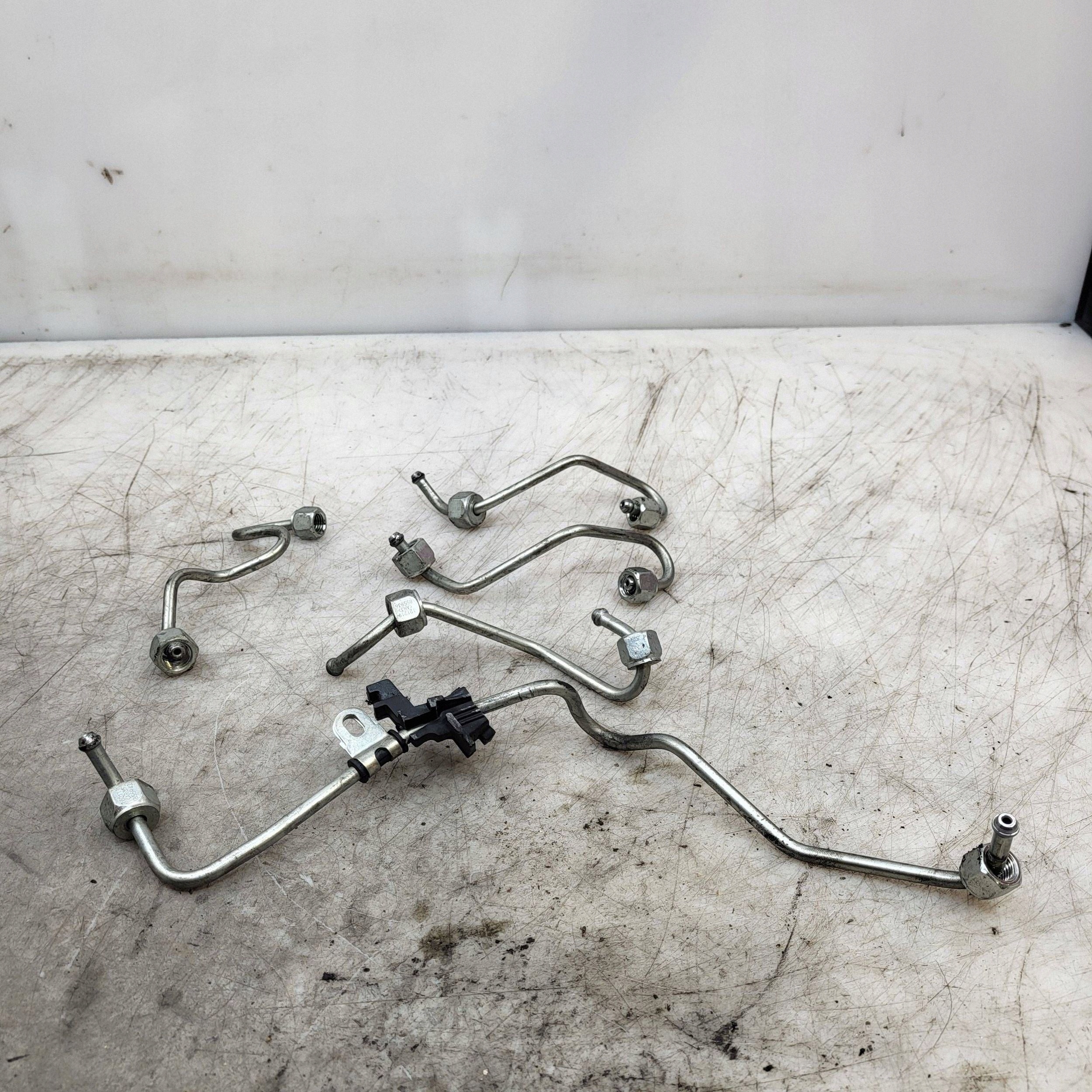 Conduite carburant Renault Trafic 8200848296 image 4