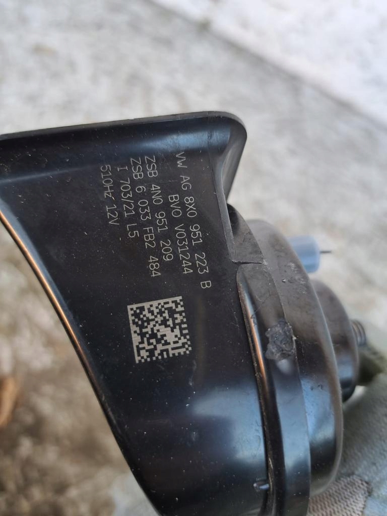 Audi Äänitorvi 4N0951221 565 Alkuperäinen