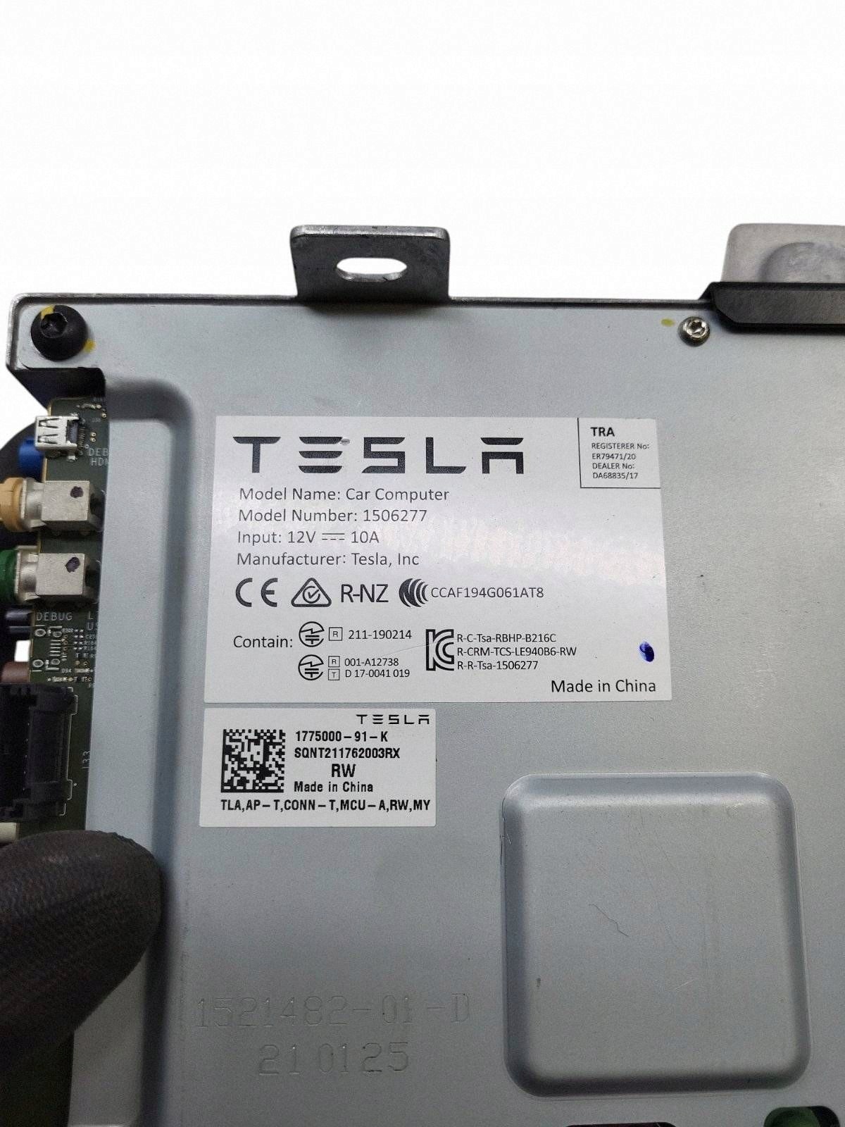 Tesla Model Y 2022 Module régulateur 1506277 image 8