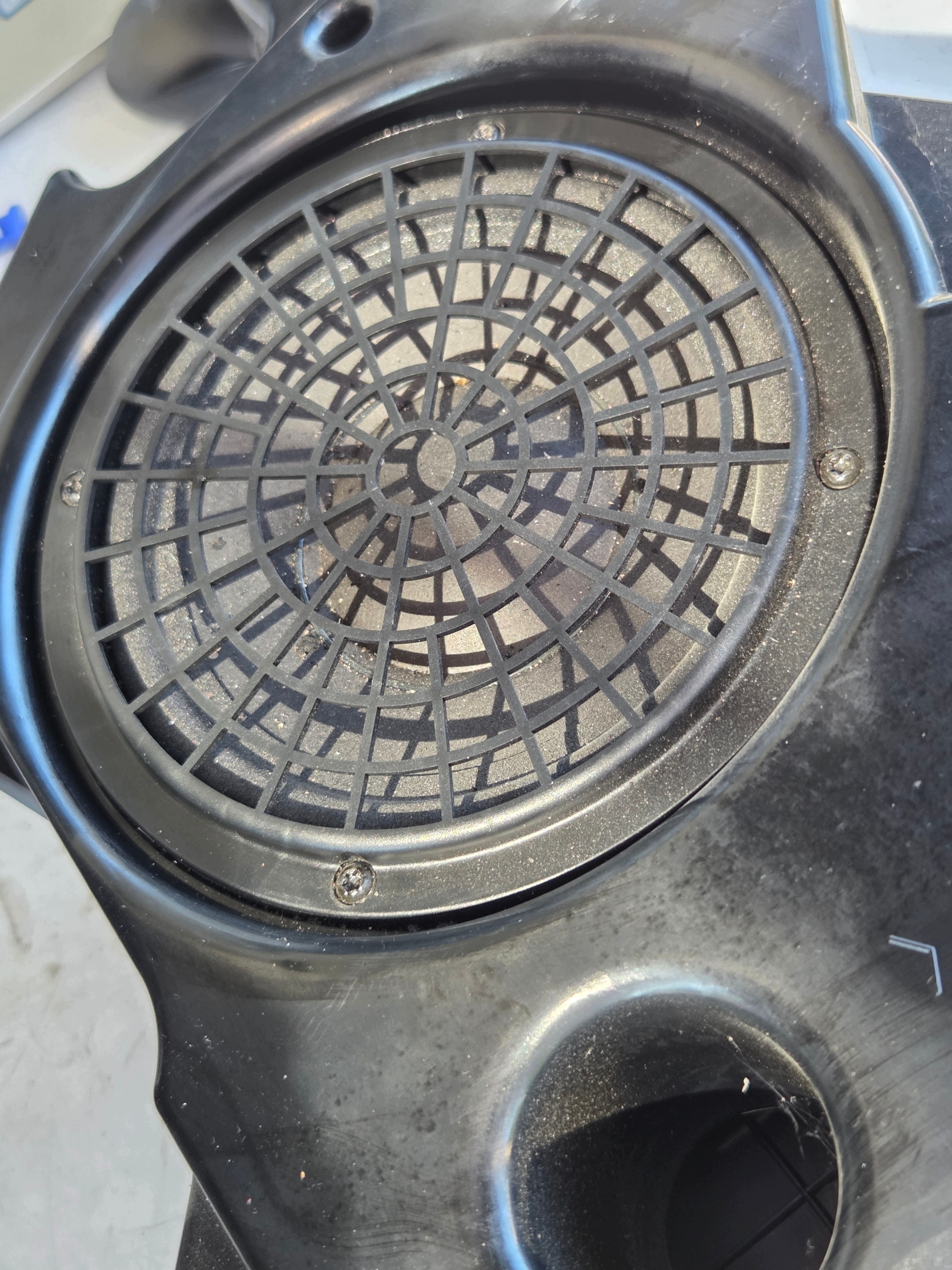 Audi A3 8P subwoofer 8P3035382 image 3