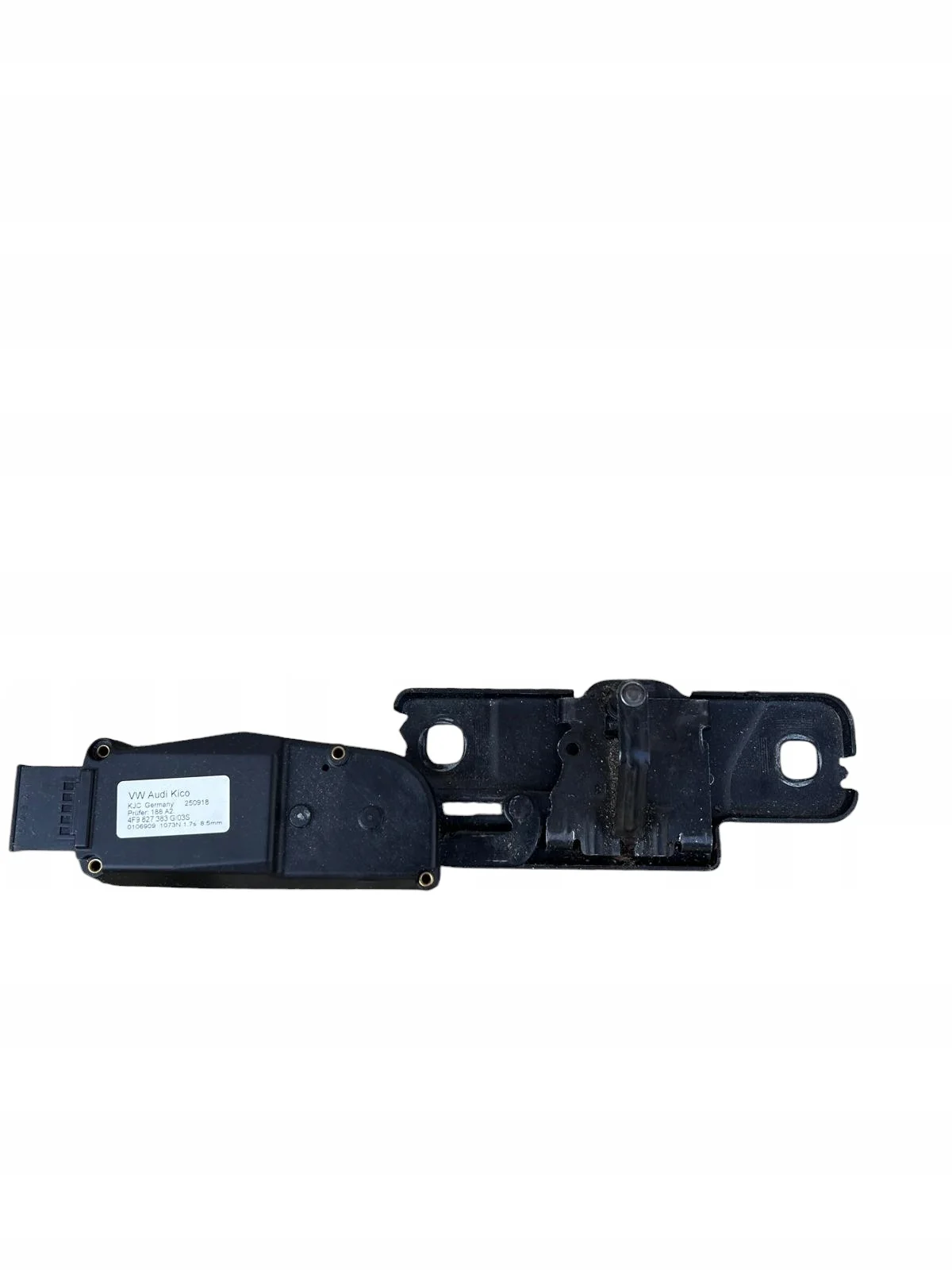 Serrure hayon AUDI VW SKODA SEAT 4F9827383G
