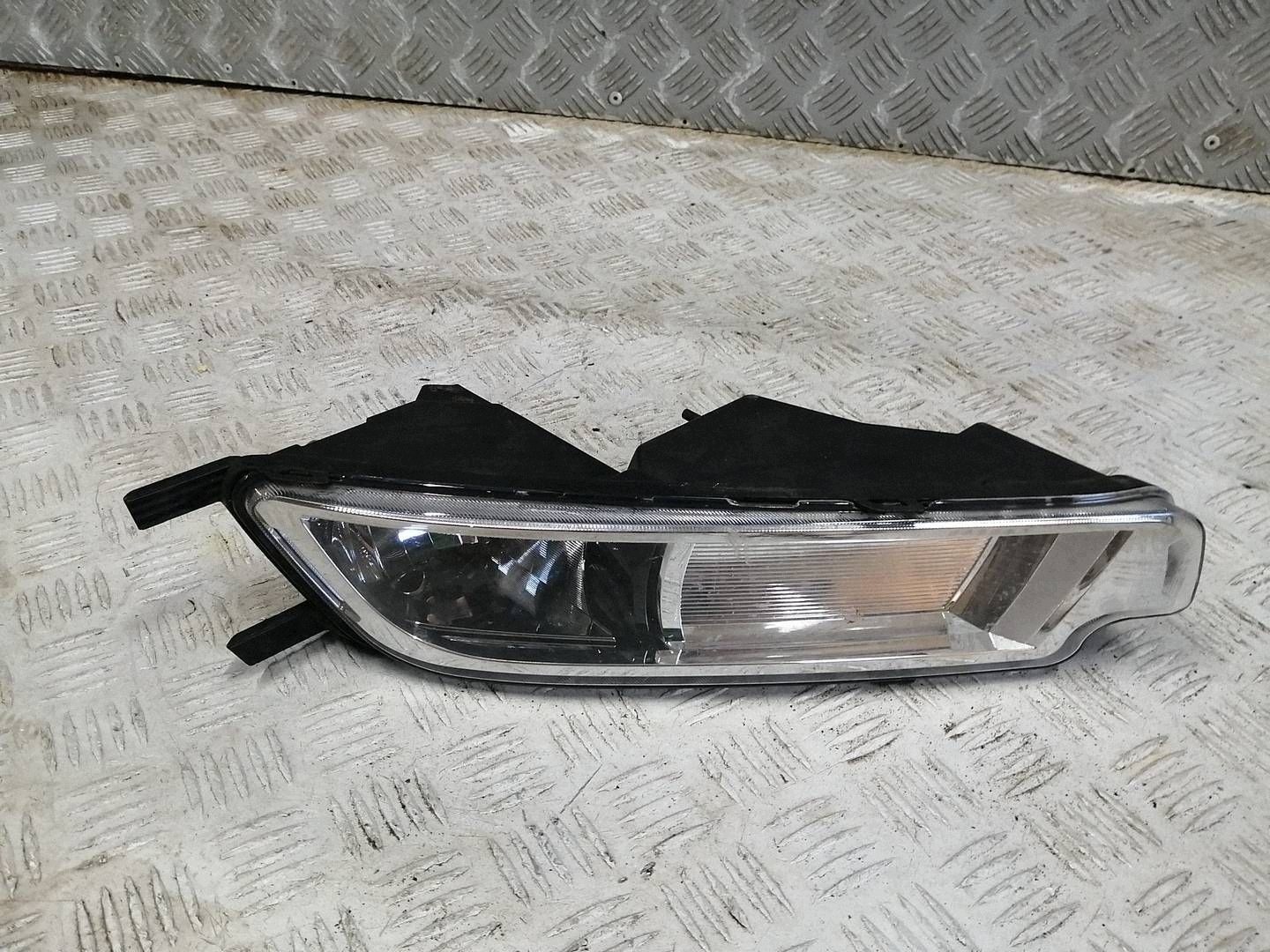 Farol VW Passat B8 Esquerdo Usado image 2