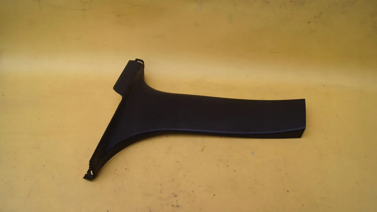 Chevrolet Orlando 2011 Cache Pilier B Inférieur OEM 95017447 image 4