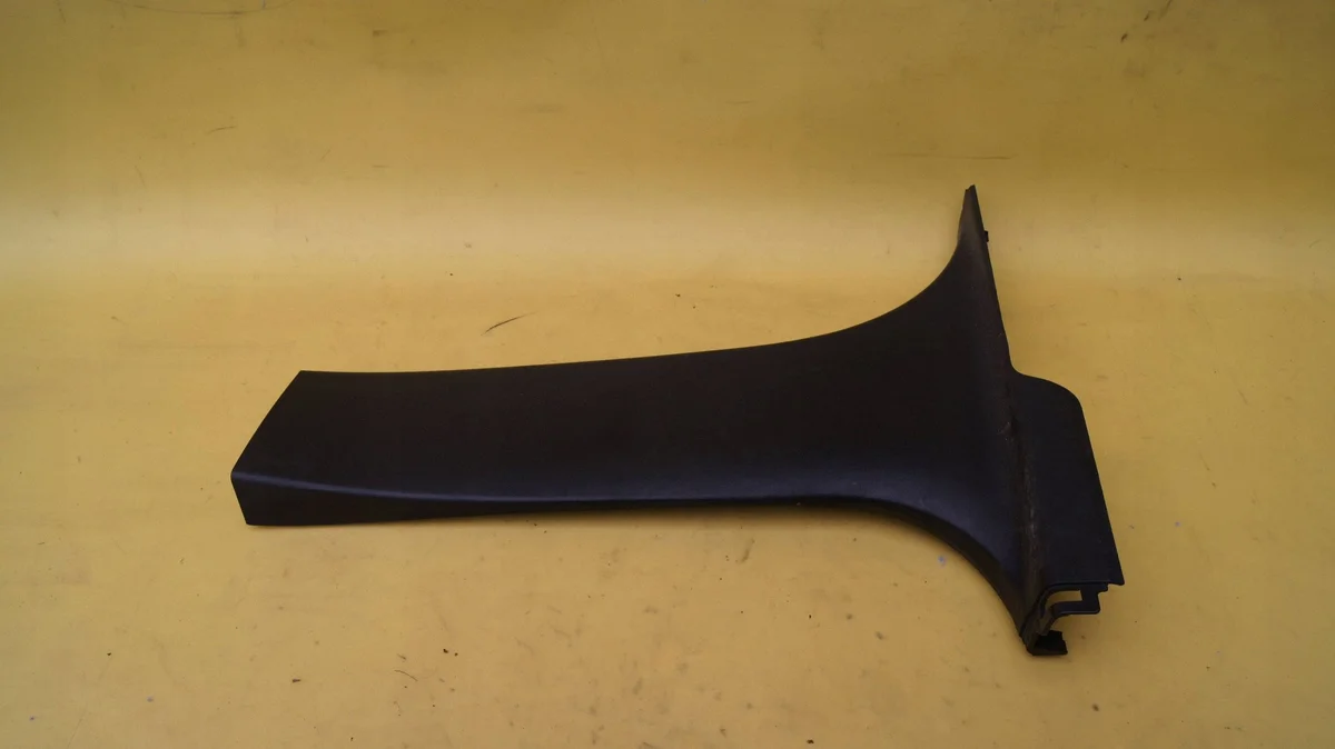 Chevrolet Orlando 2011 Cache Pilier B Inférieur OEM 95017447 image 6