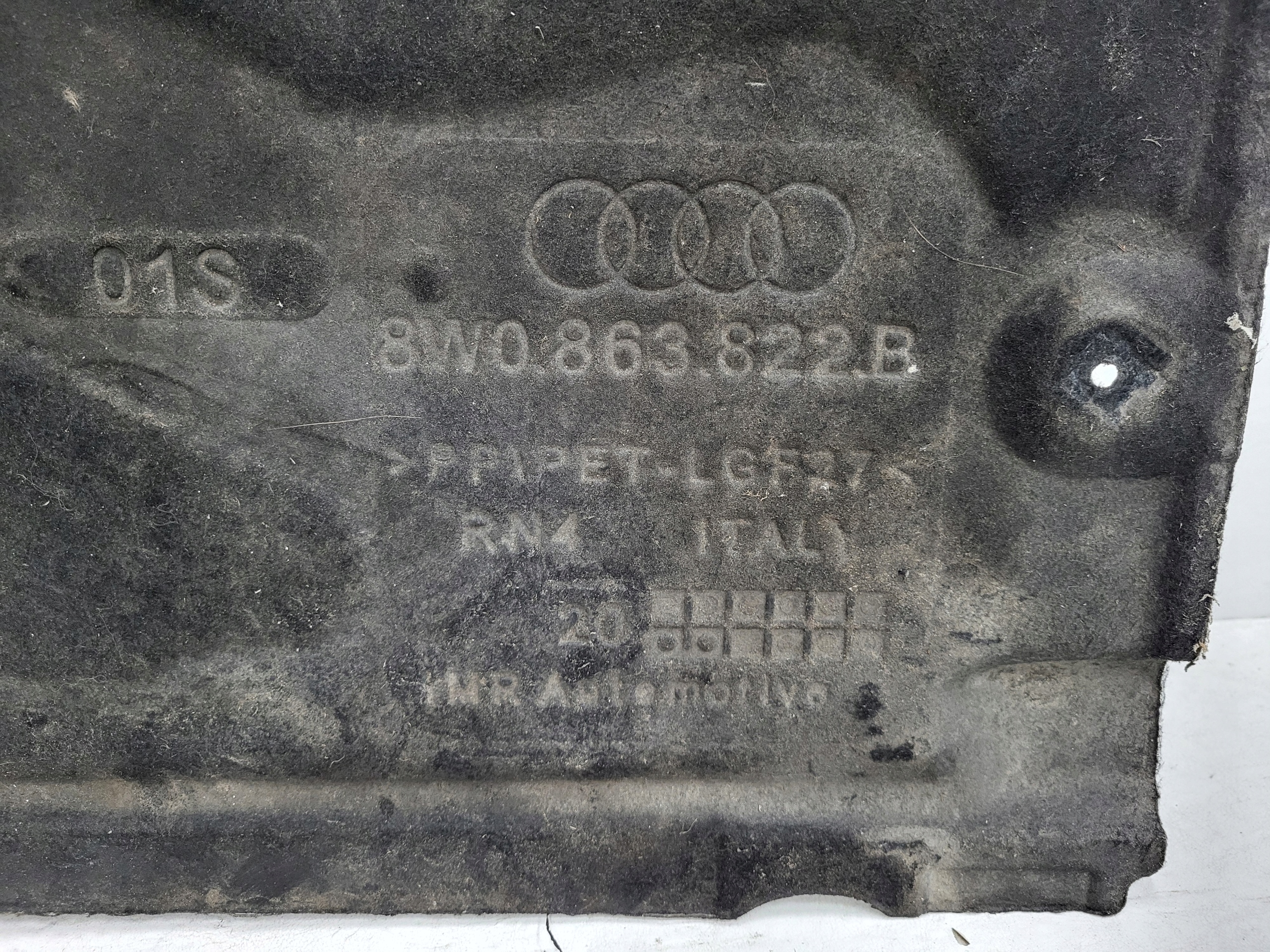 Audi A4 A5 B9 8W0 Pohjalevy Moottori/Vaihteisto