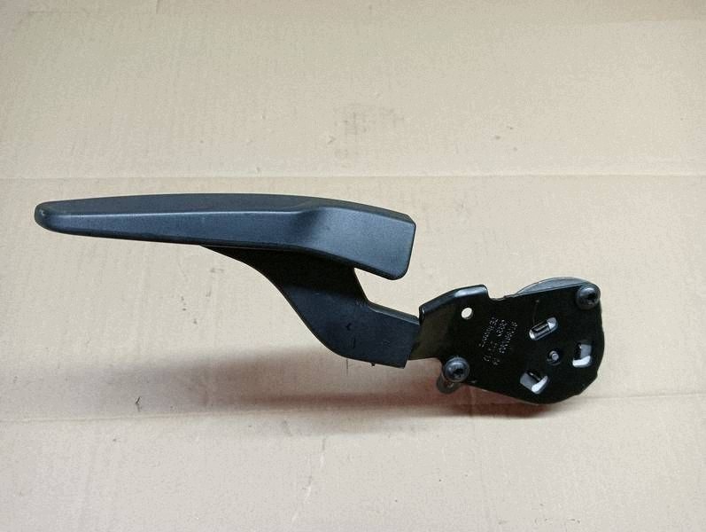 Mécanisme de réglage de siège Skoda Octavia III gauche image 2