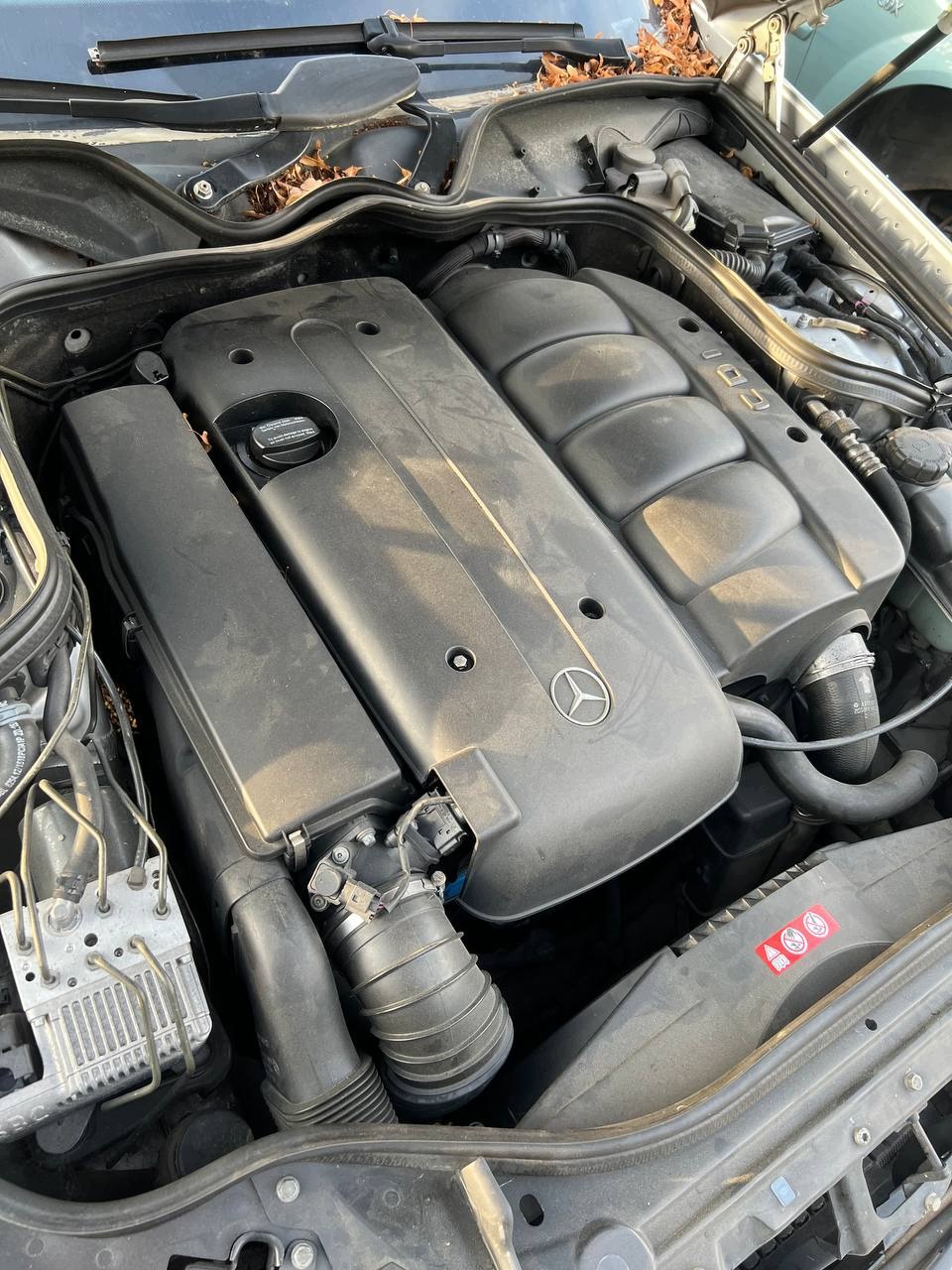 Mersu W211 2.2 CDI starttimoottori 0001109250