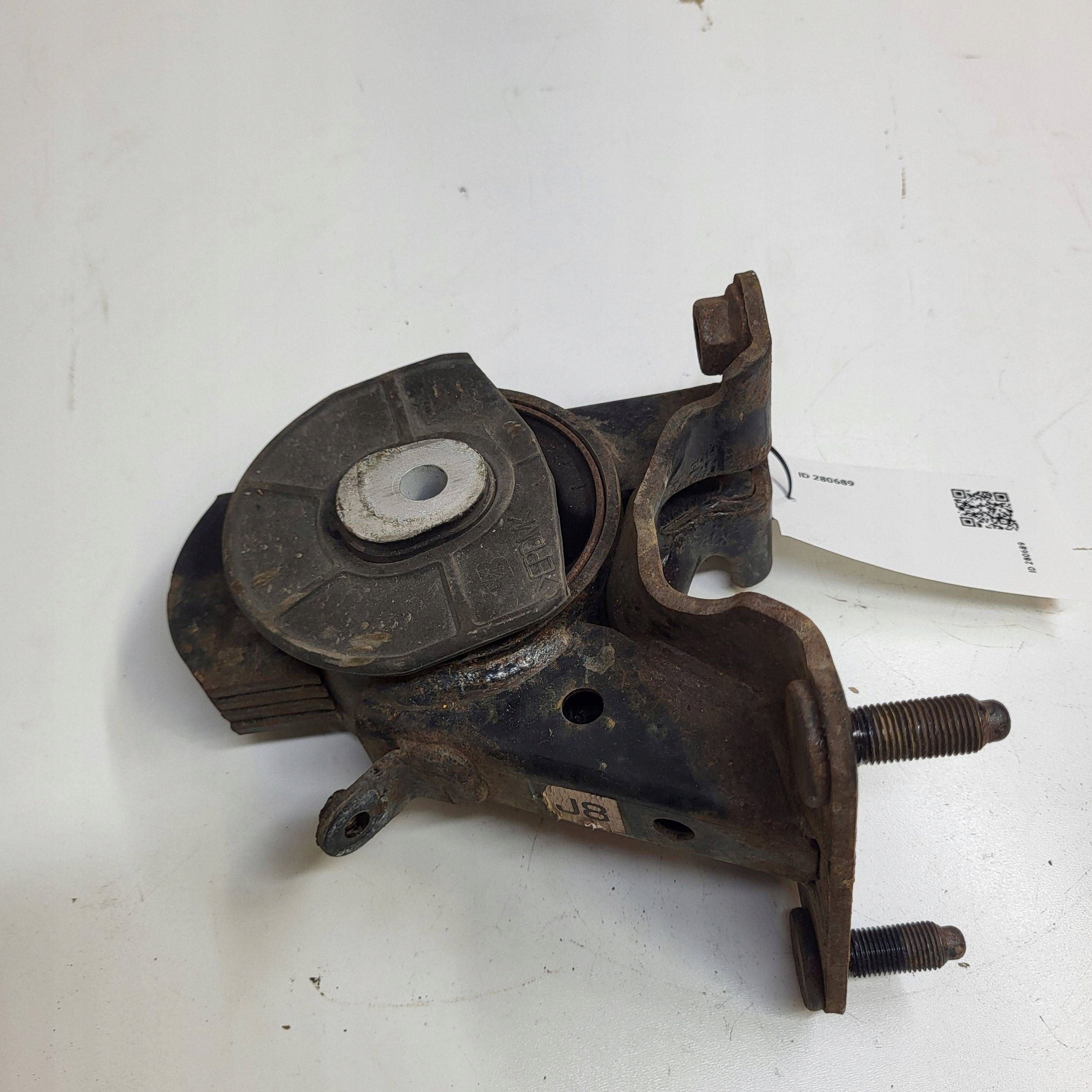 Soporte de motor Lexus NX 2016 1T086102 image 3