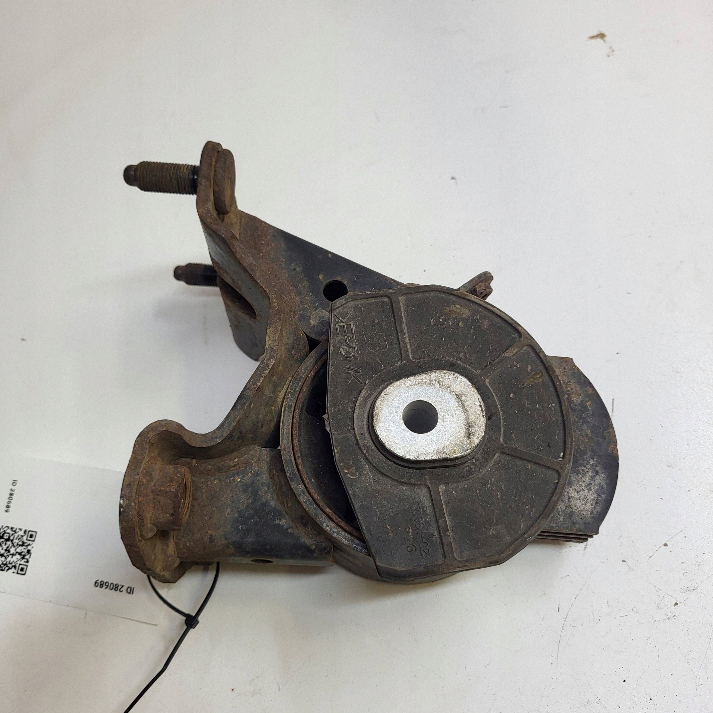 Soporte de motor Lexus NX 2016 1T086102 image 5