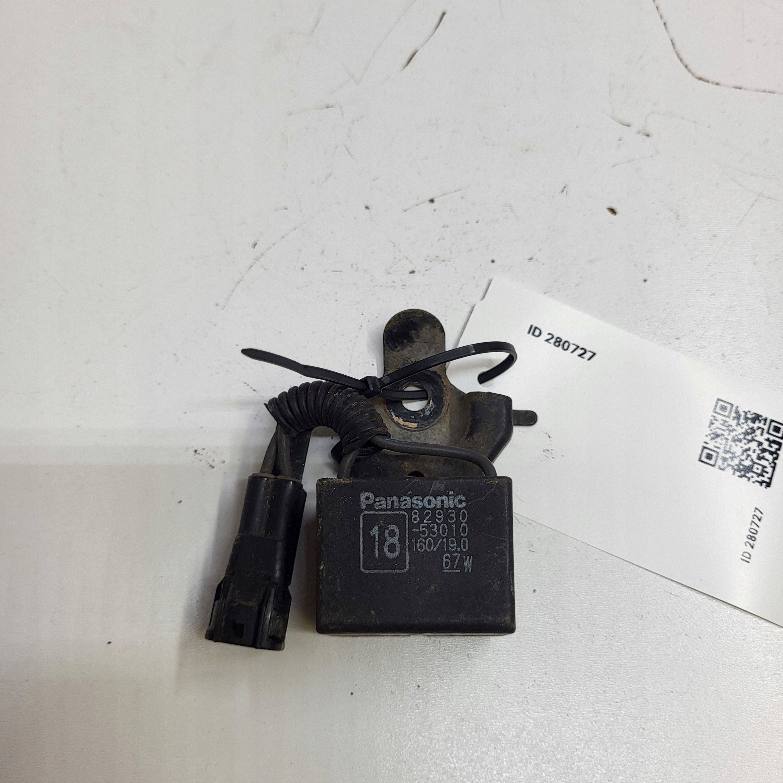 Relais Lexus IS III XE30 2018 - OEM 8293053010 image 2