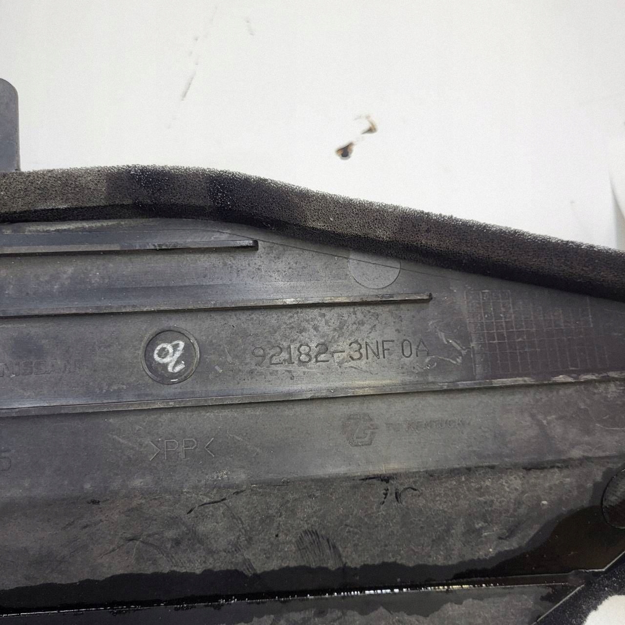 Nissan Leaf Luftkanal 921823NF0A image 6