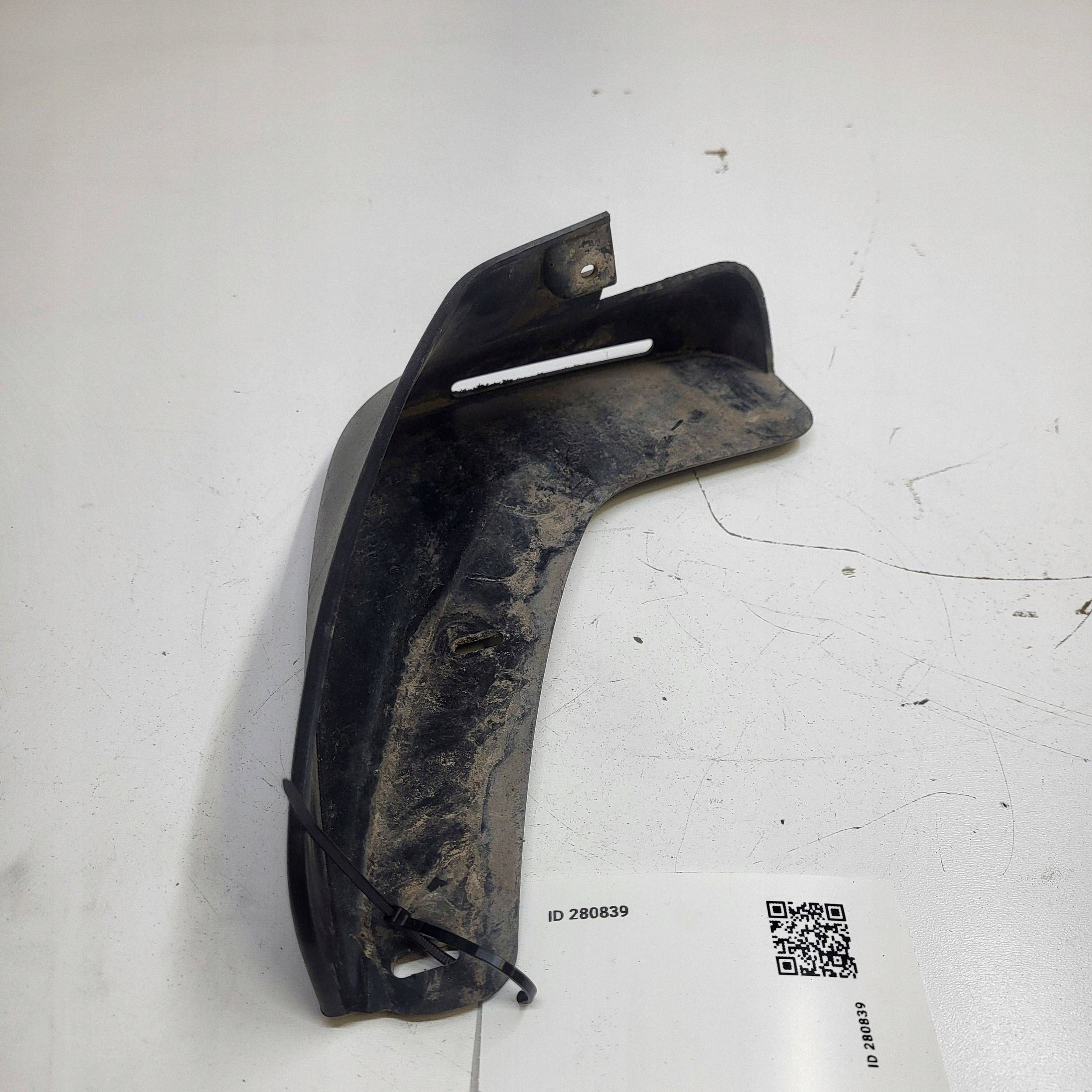 2014 Nissan Leaf Front Mudguard JUT280839 image 3