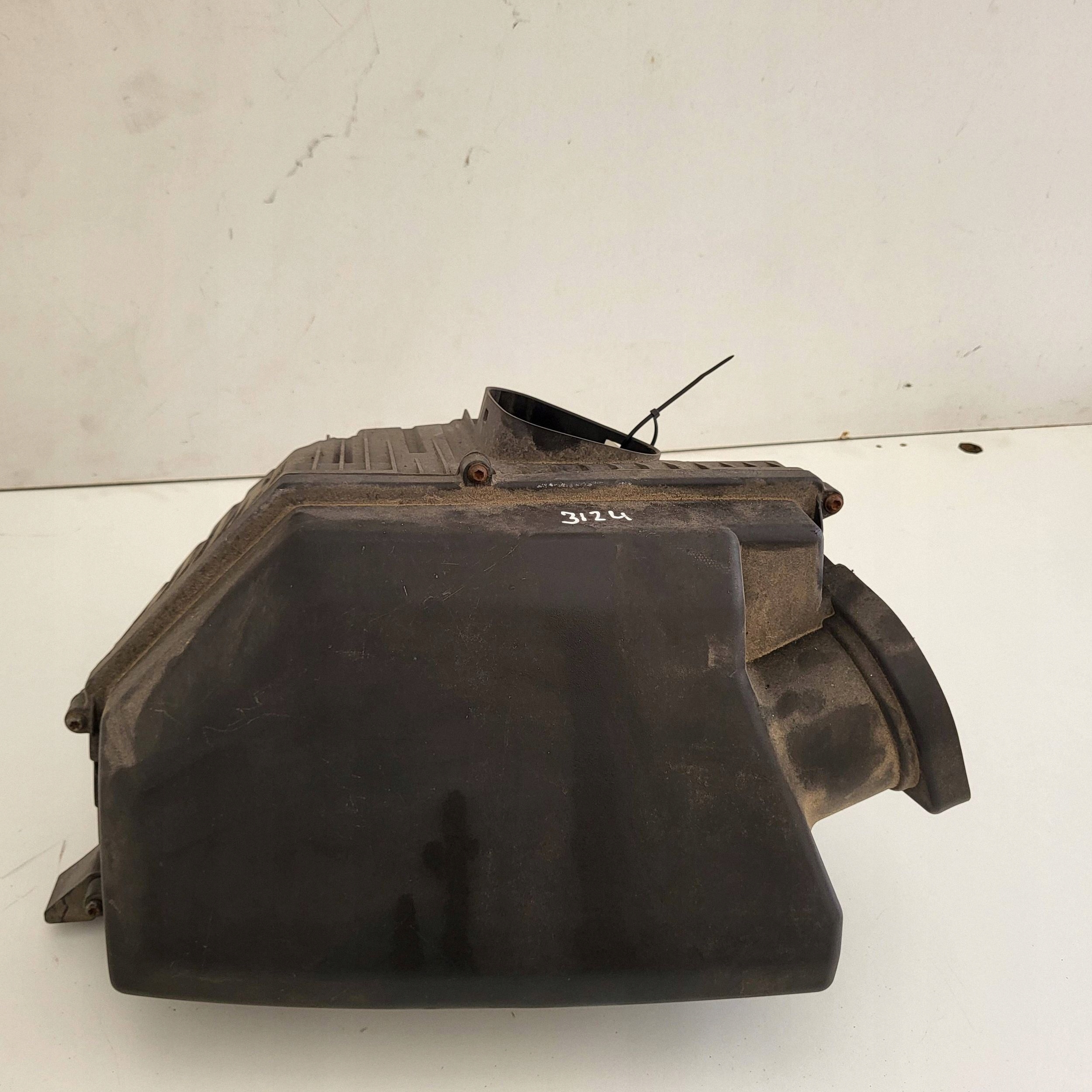 2014 Volvo V60 Air Filter Housing 0323433