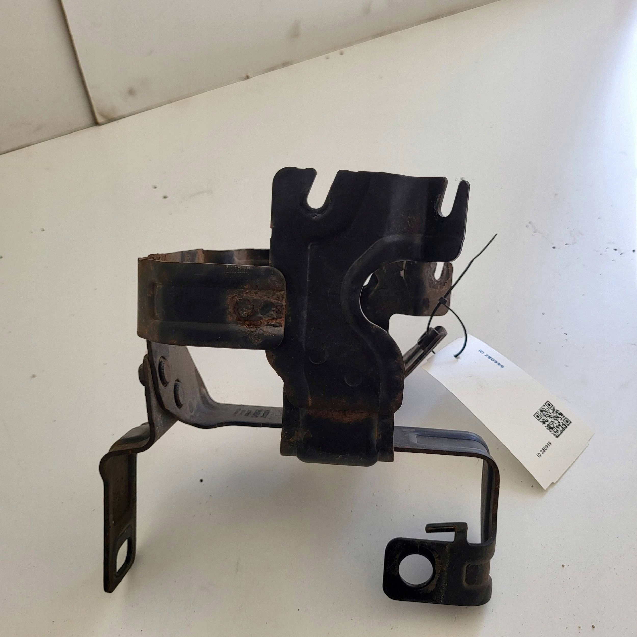 2014 Volvo V60 Support Pompe Direction 31329016 image 4