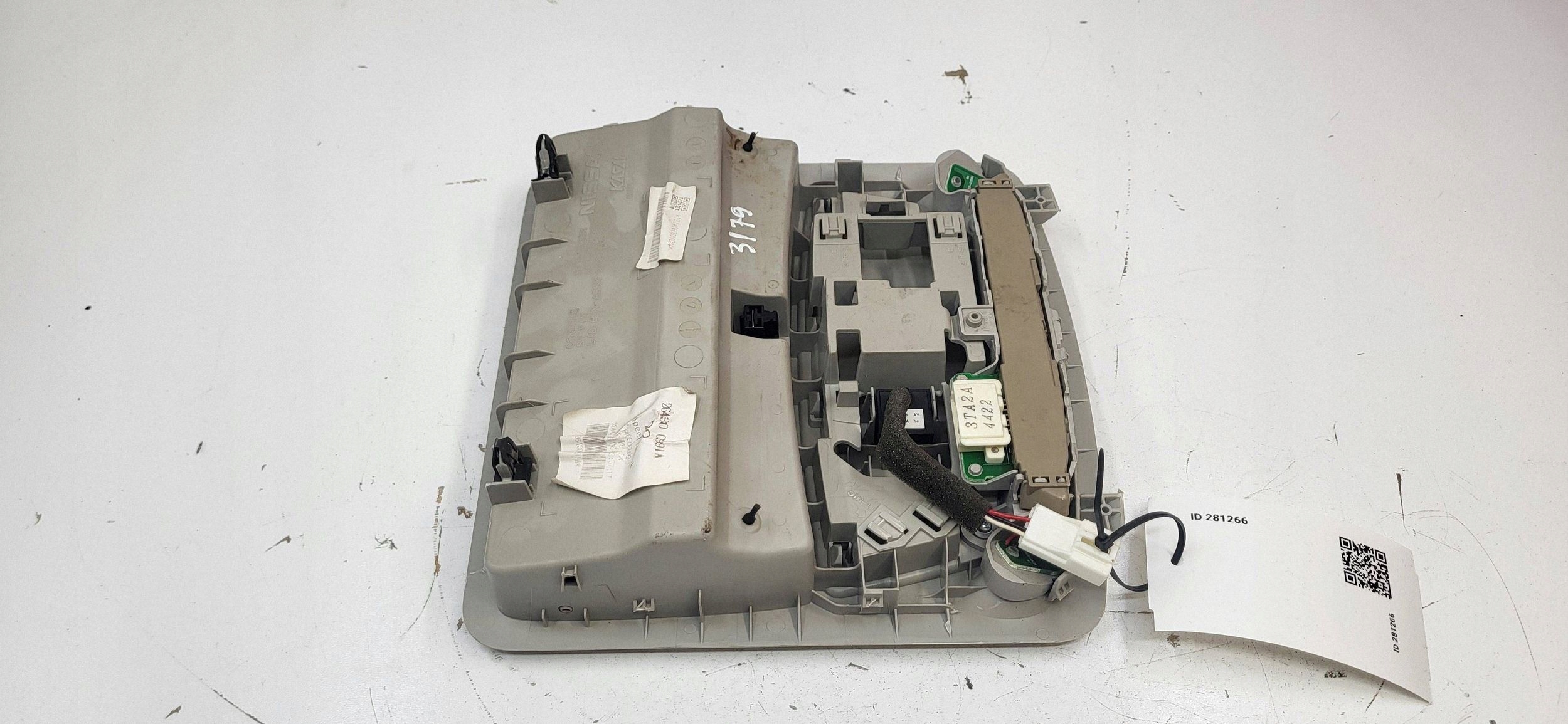 Éclairage intérieur NISSAN LEAF (ZE0) 26430C991A 80kW 2014 image 10