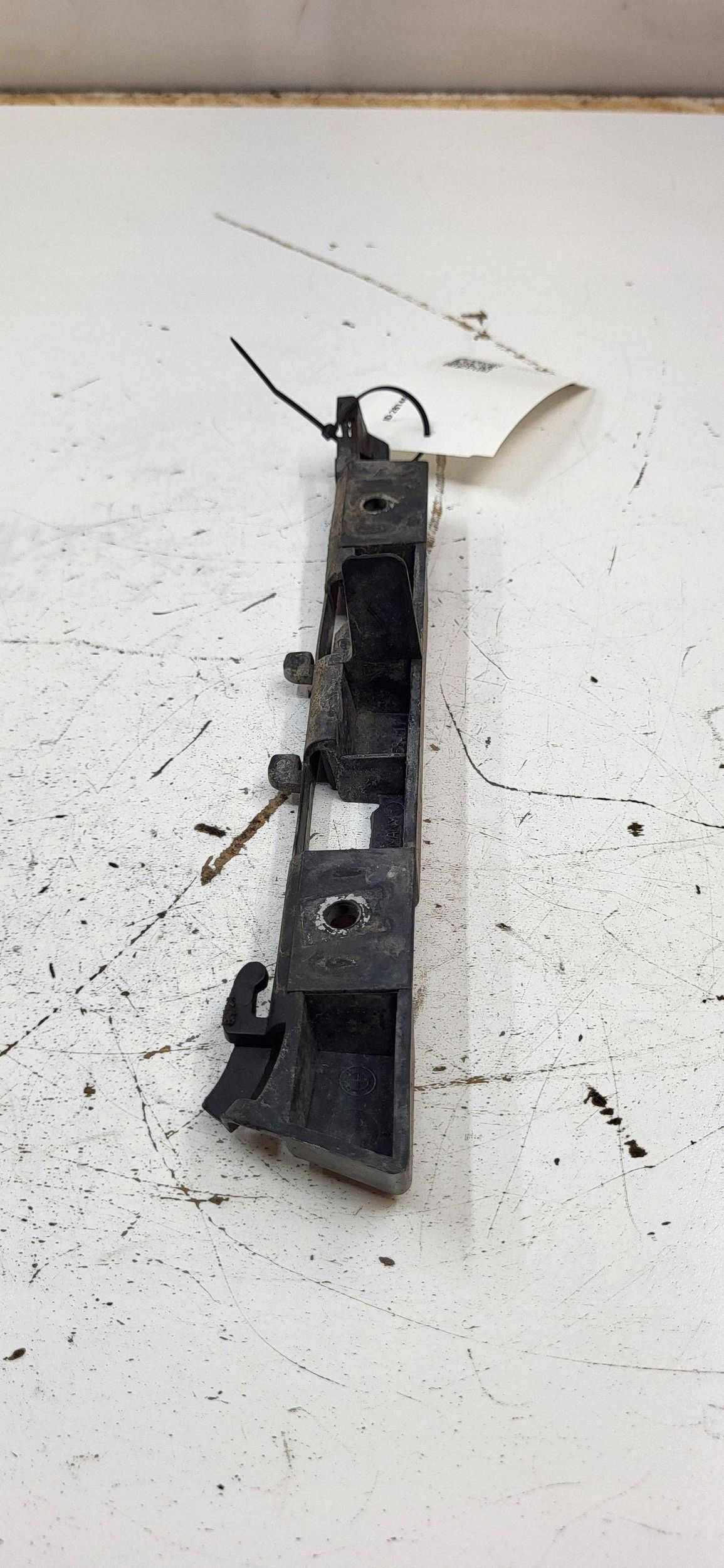 BMW 7 E65 E66 2006 Support d'aile 7135576 image 3