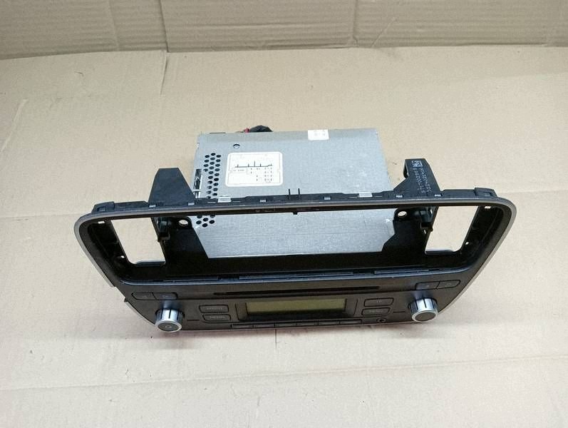 Radio Skoda Citigo 1ST035156Q Usado image 2