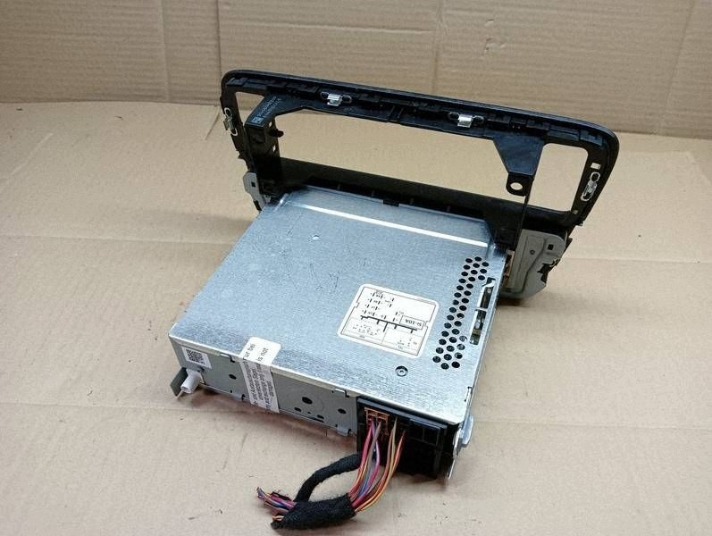 Radio Skoda Citigo 1ST035156Q Usado image 6