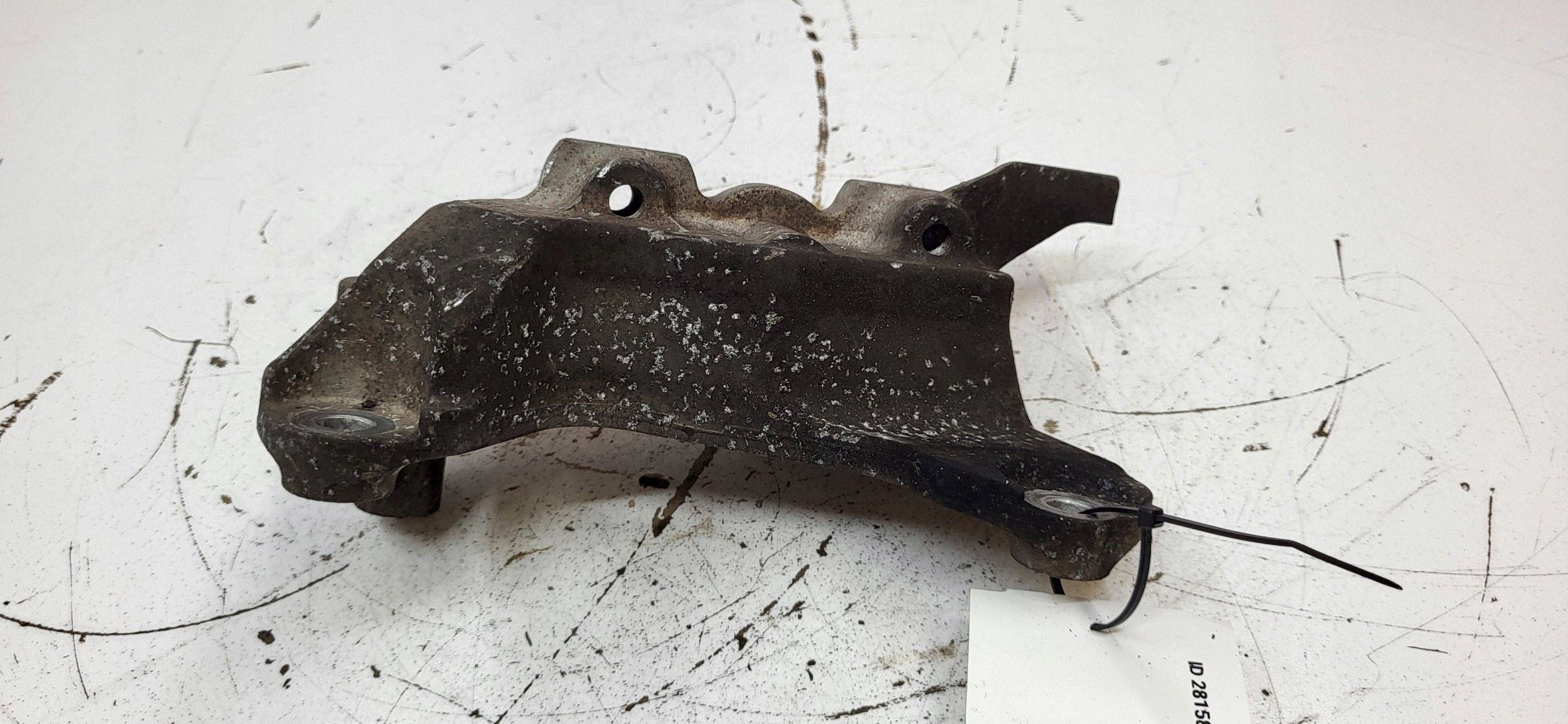 Opel Insignia A 2010 Support moteur V06128 image 2