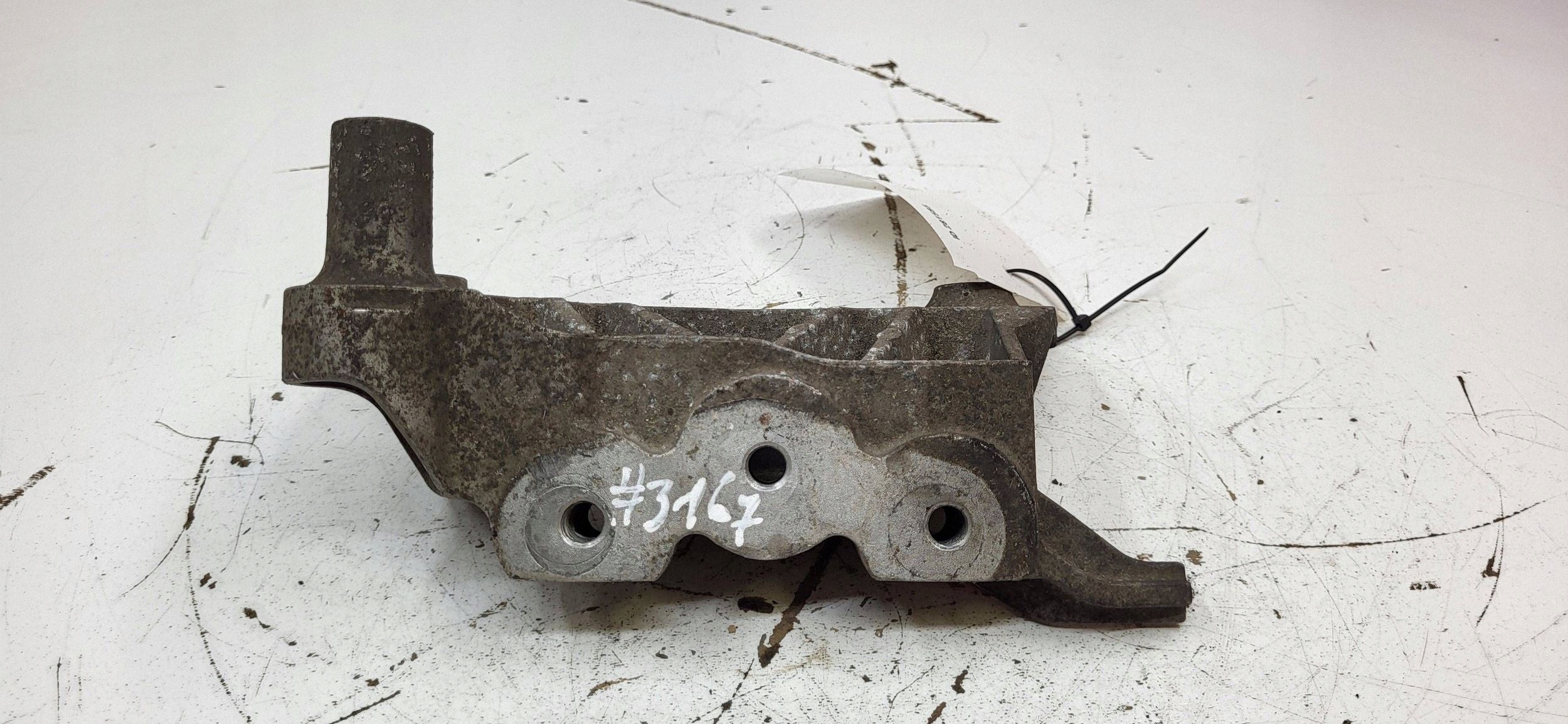 Opel Insignia A 2010 Support moteur V06128 image 5