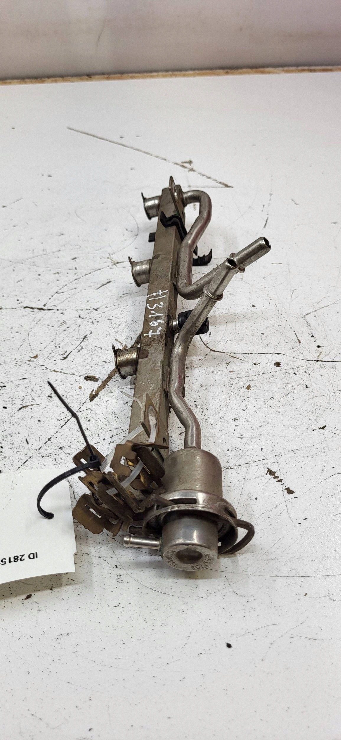 Opel 1.6 16V A16LET Injector Rail image 4