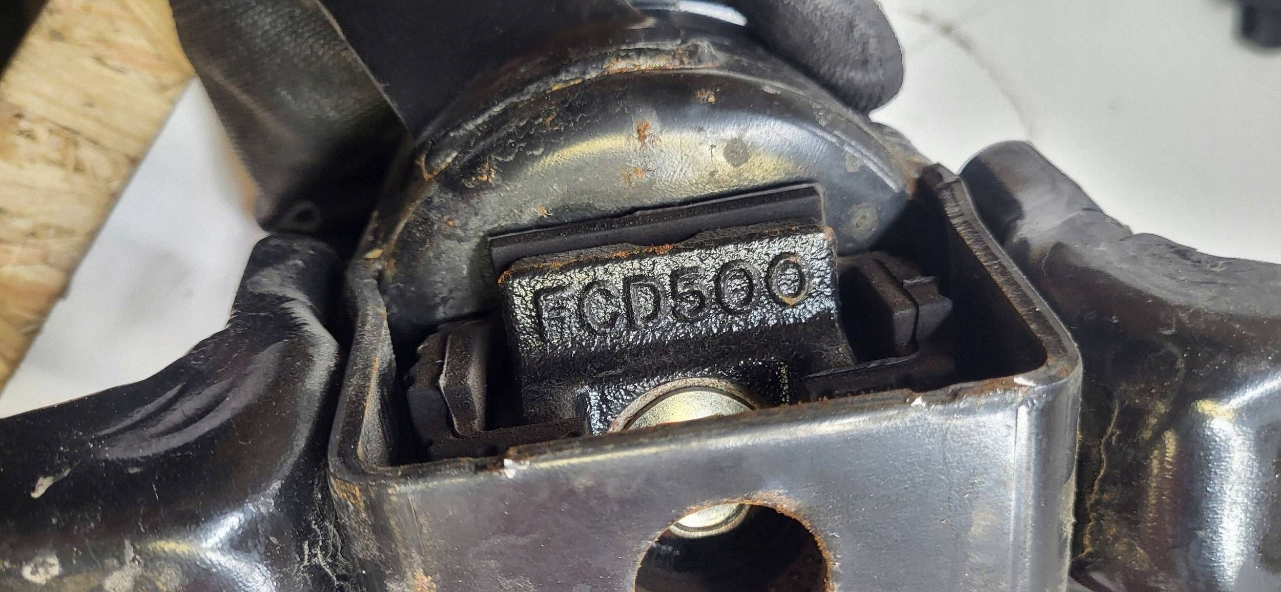Soporte de motor Toyota Yaris 2014 FCD500 image 9