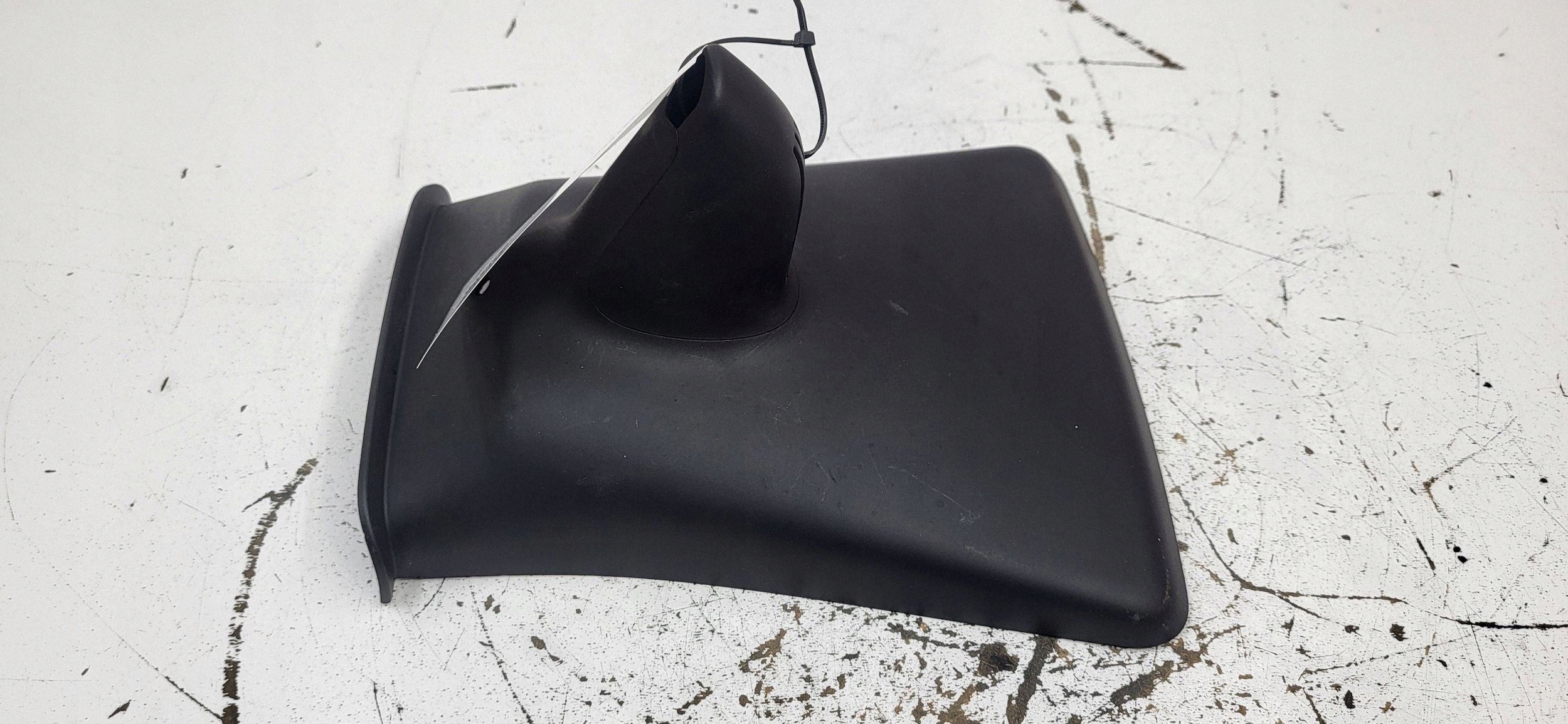 Tesla Model Y Interior Mirror Housing 162449200 image 4