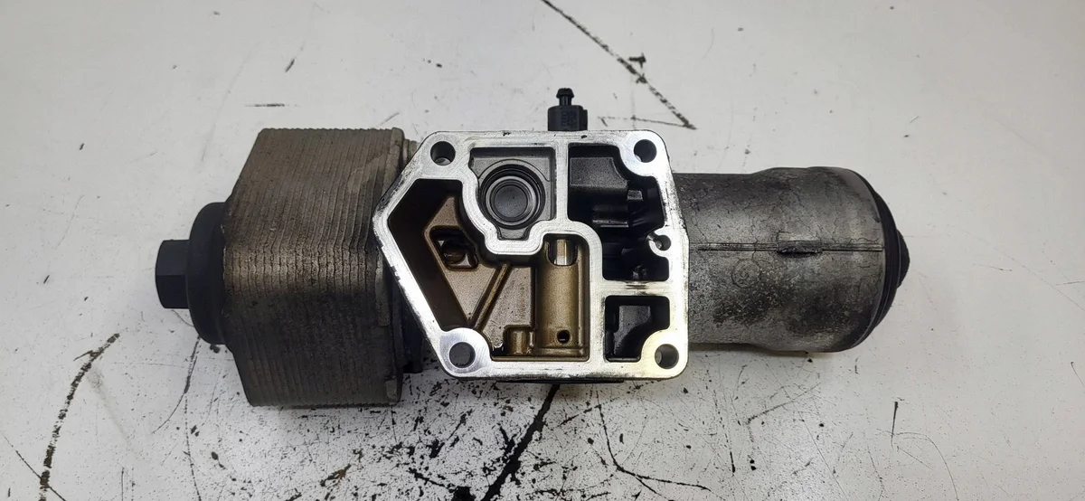 Filtre à huile Audi A6 S6 C6 4F 2010
