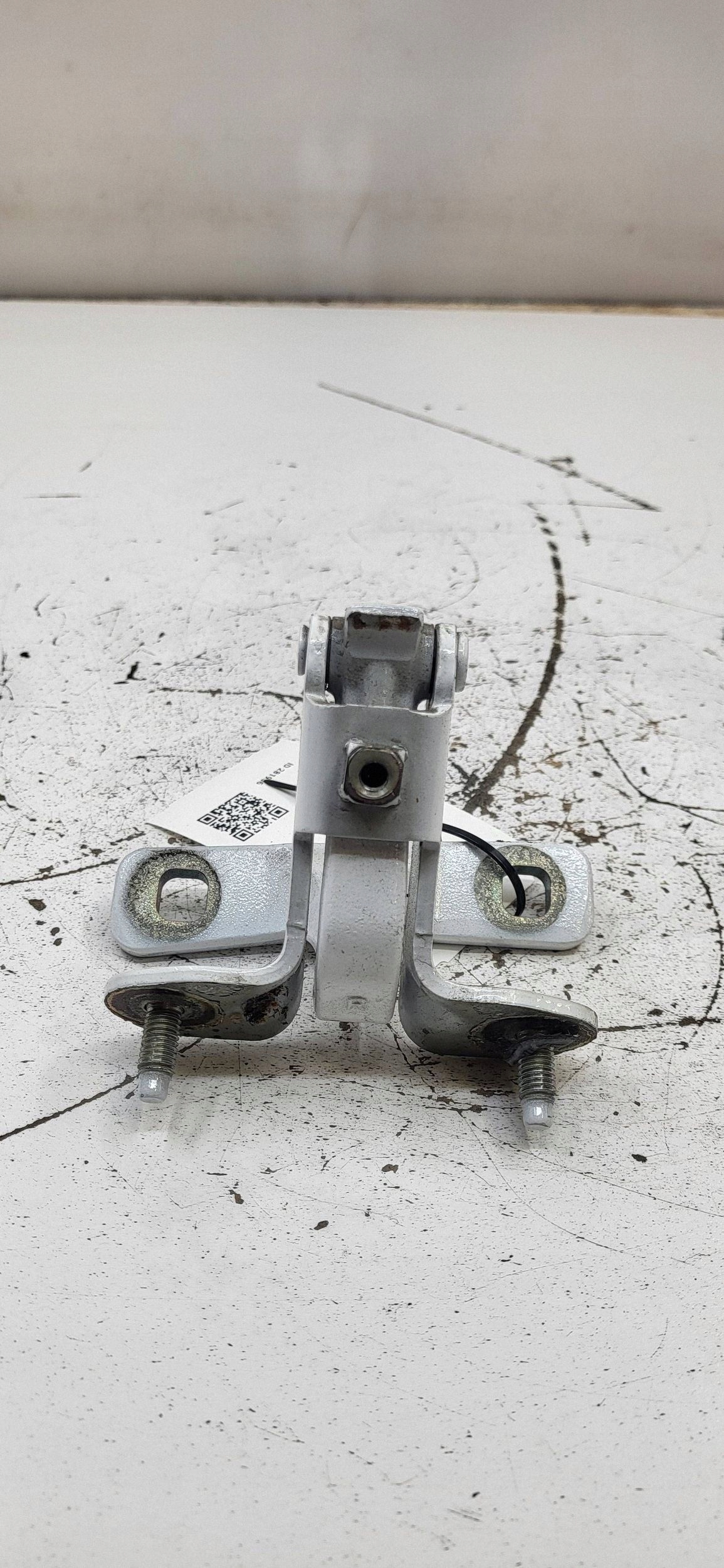 Tesla Model Y 2023 Charnières Coffre OEM 150049500C image 7