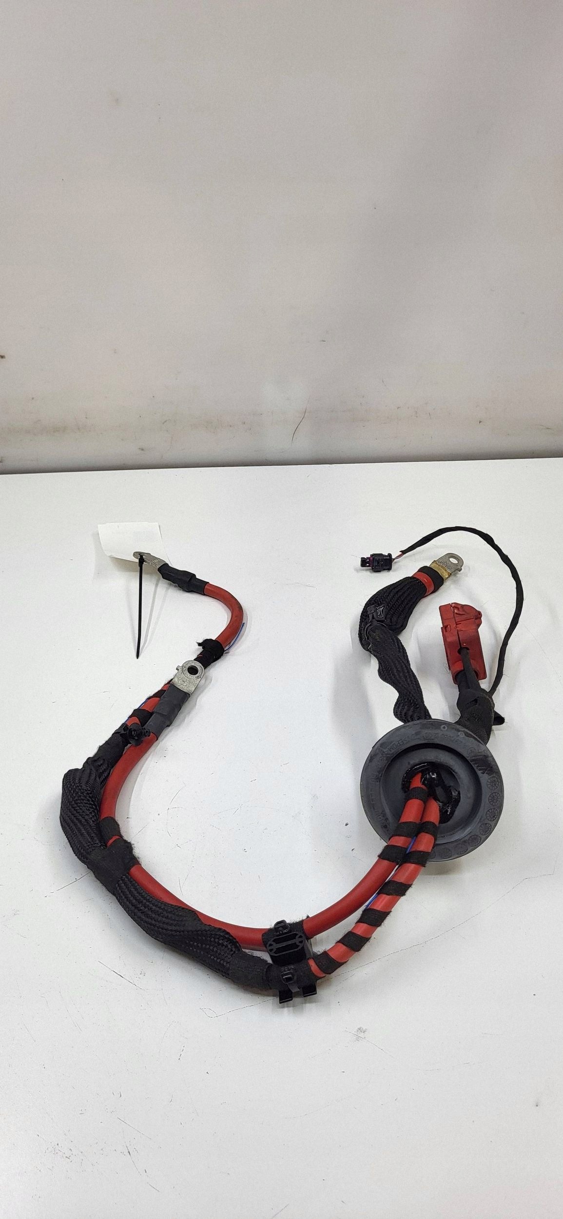 Mercedes-Benz EQS A2979981200 Terminal Positivo image 3