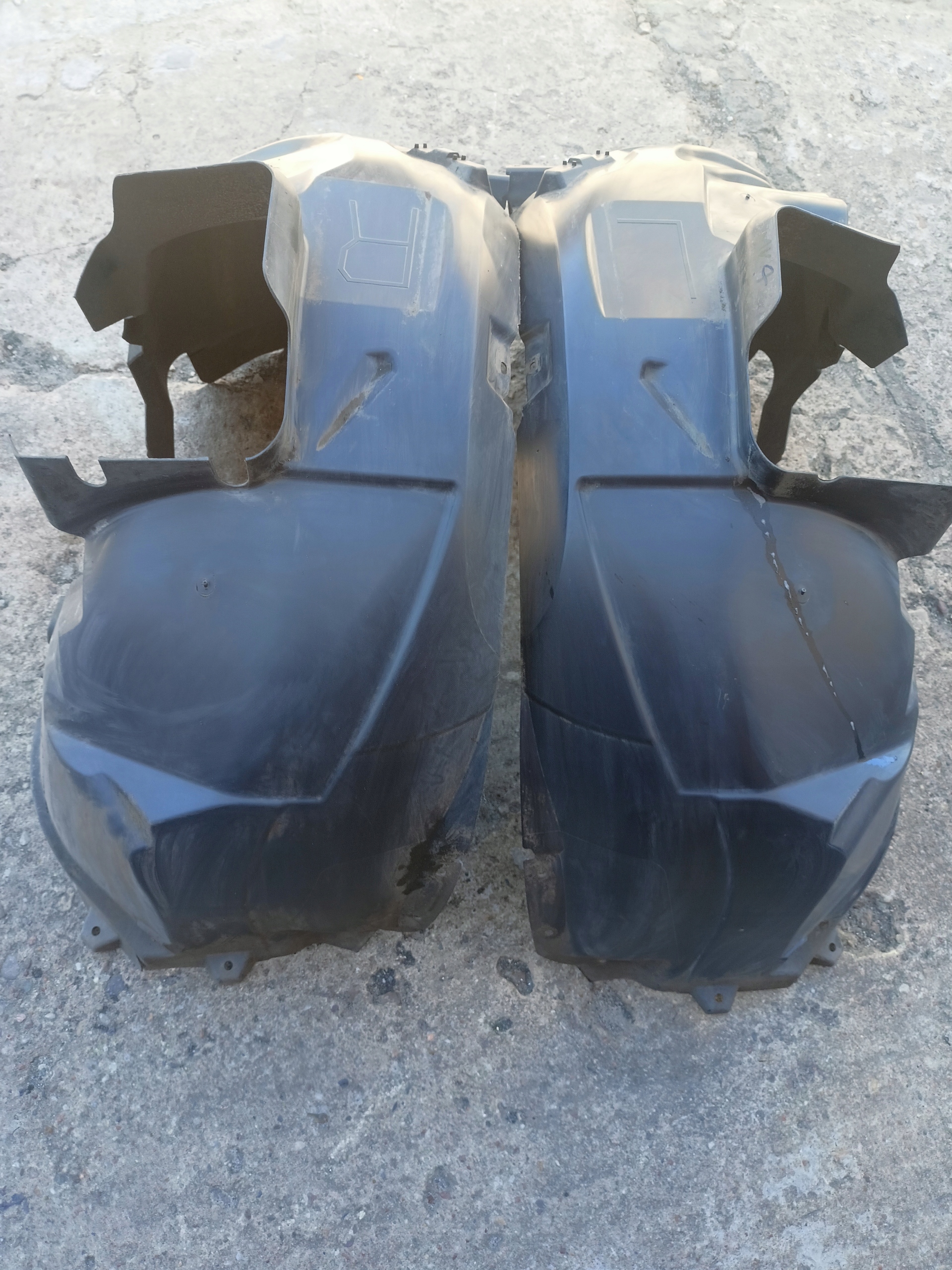 Ford Mondeo MK4 Parafanghi Anteriori Sinistro e Destro OE
